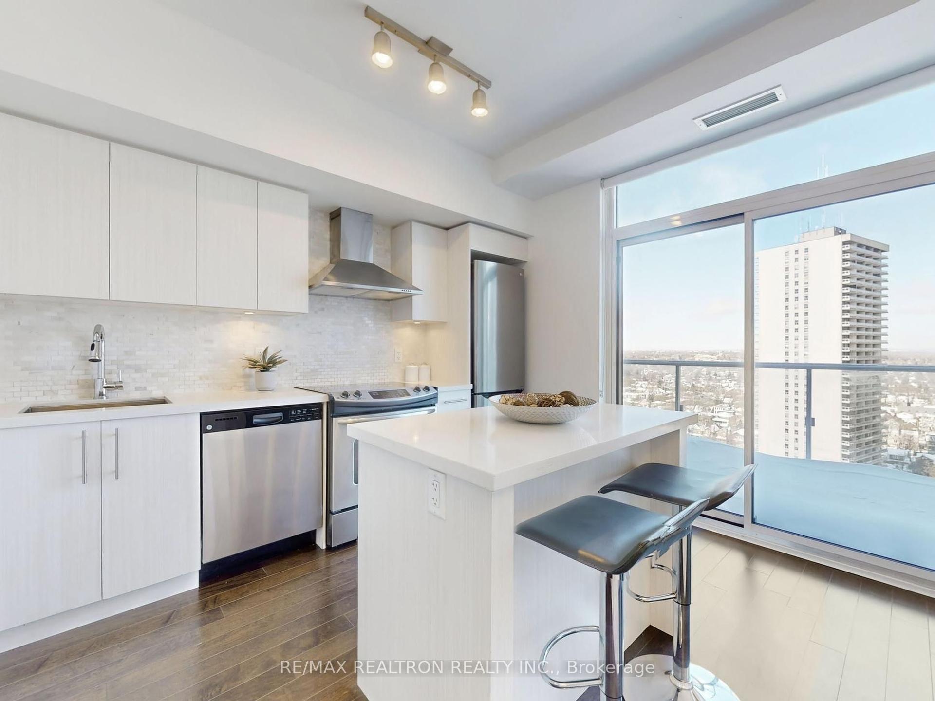 58 Orchard View Boulevard Ph03 #Ph03 — photo 1