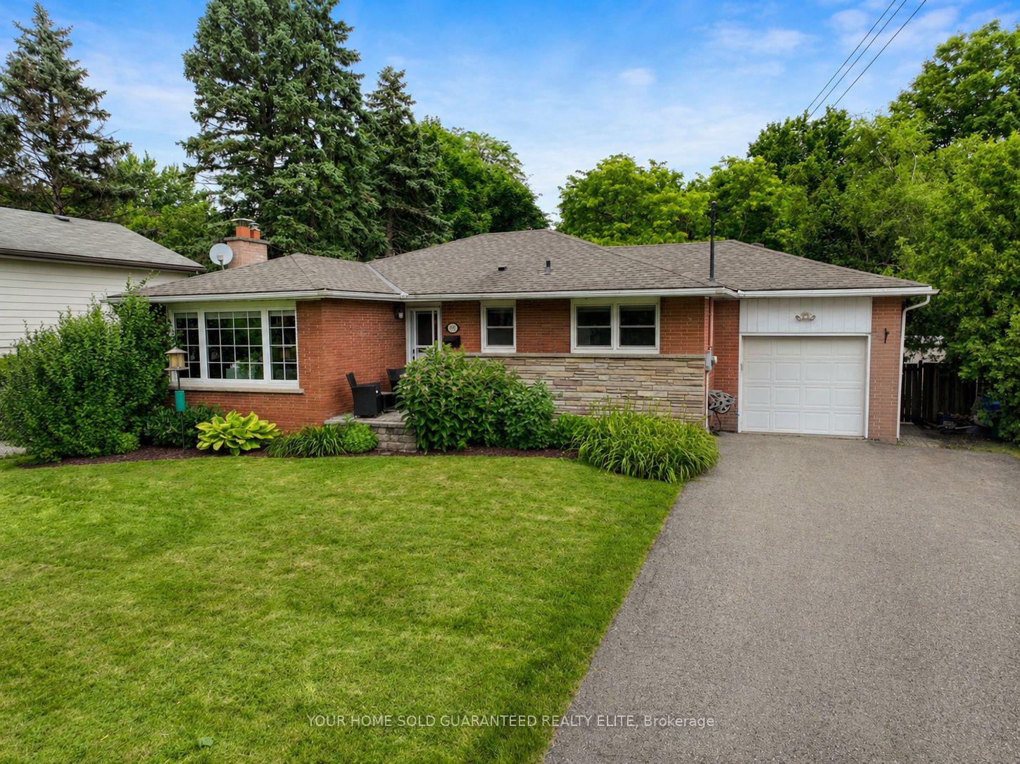 1063 Maplehurst Avenue — photo 1