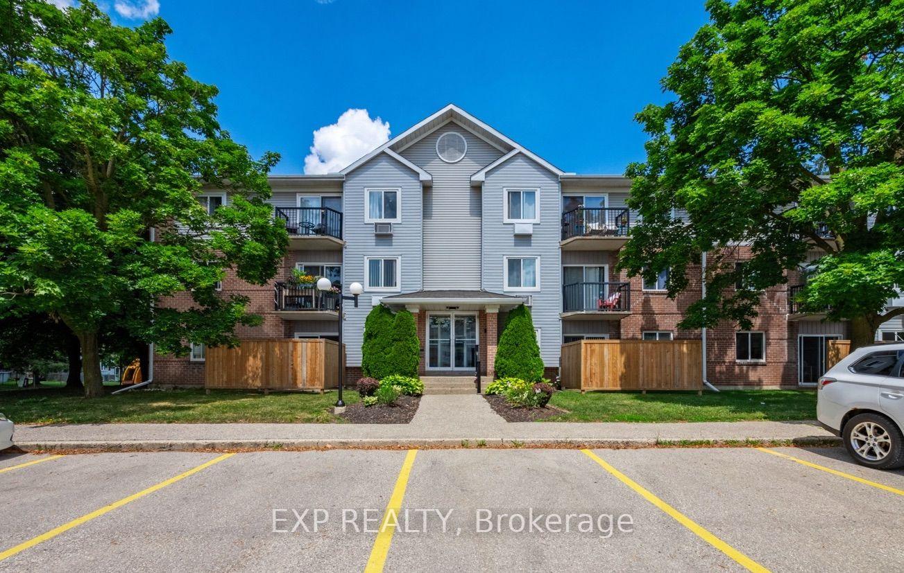276 Eiwo Court 301 #301, Waterloo — Condo for sale, photo 1
