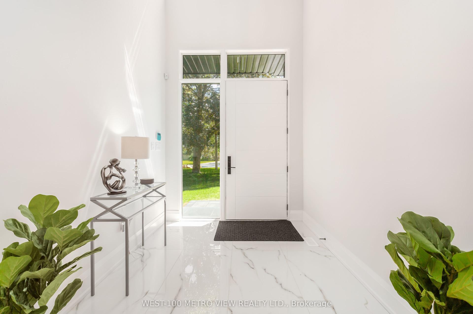 245 Bronte Road, Oakville — Detached for lease, photo 1