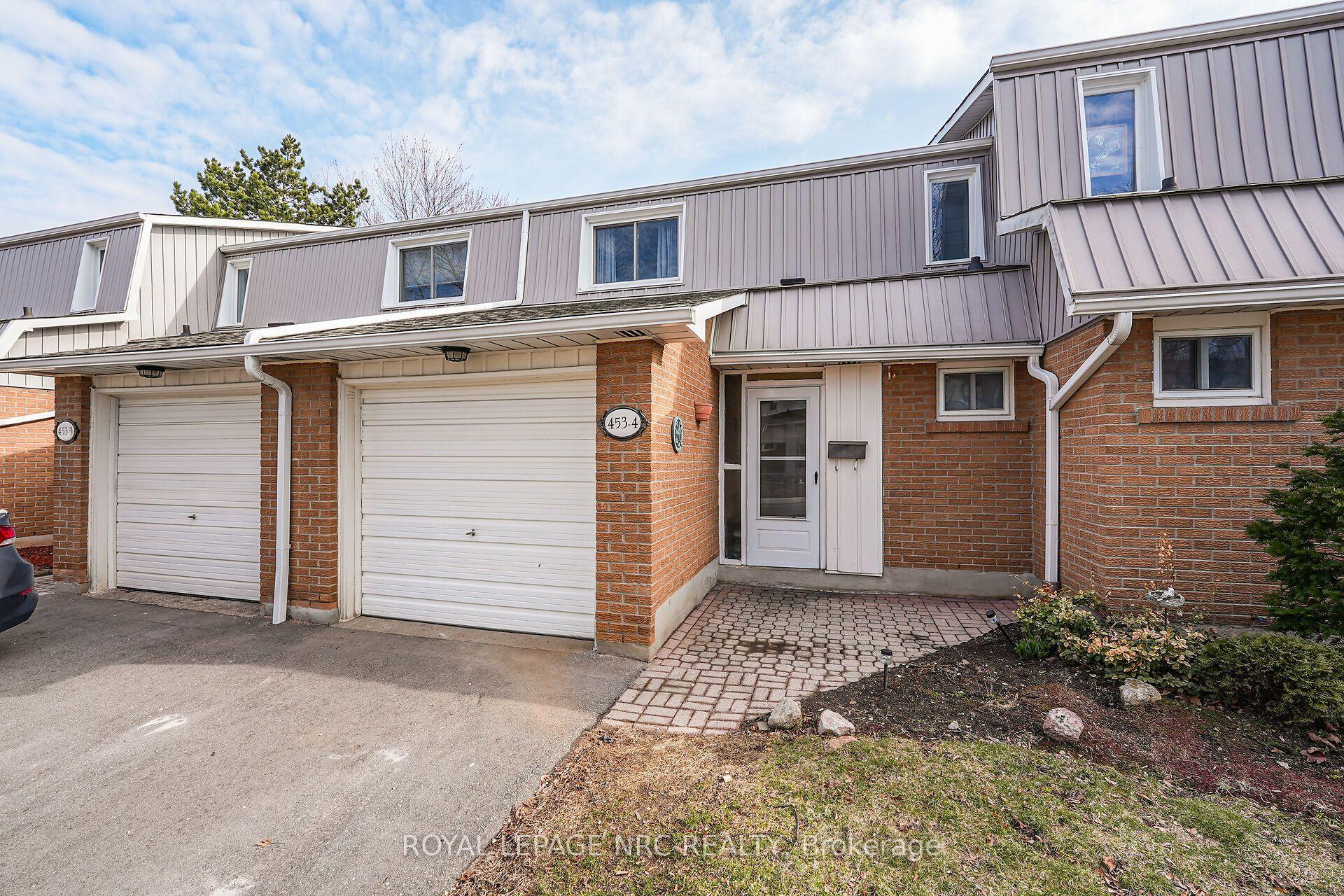 453 Woodview Road 4 #4, Burlington — Condo Town for sale, photo 1