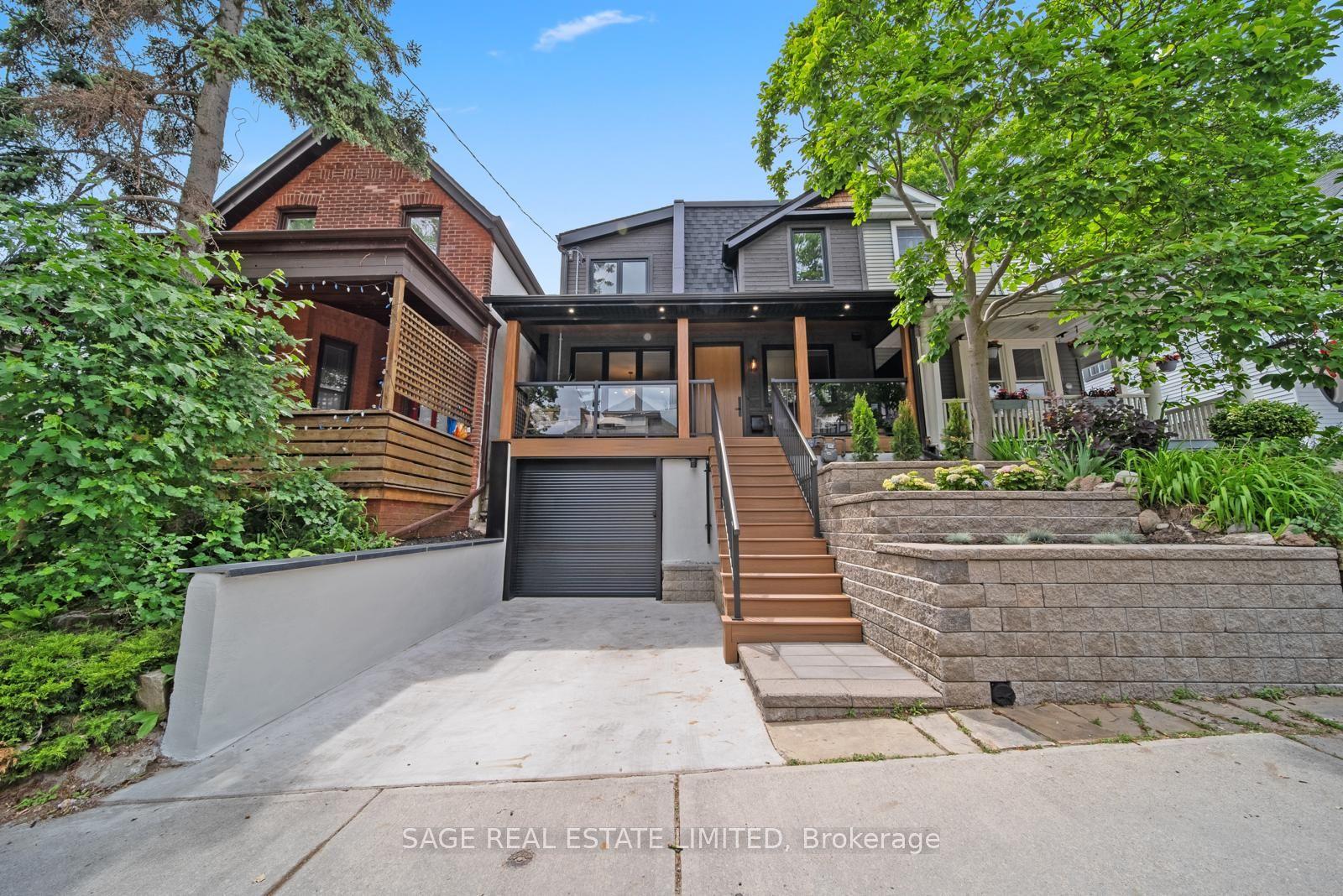116 Lee Avenue, Toronto — Semi-Detached for sale, photo 1