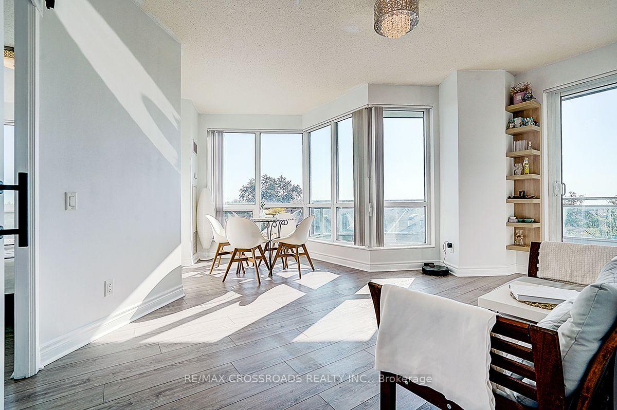 60 Byng Avenue 510 #510 — photo 1