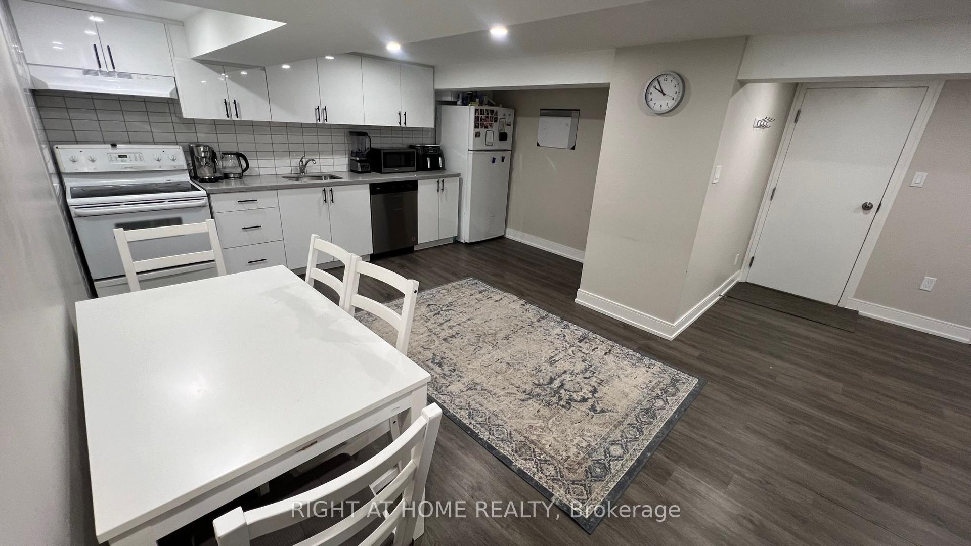 31 Northampton Dr Drive Lower #Lower — photo 1