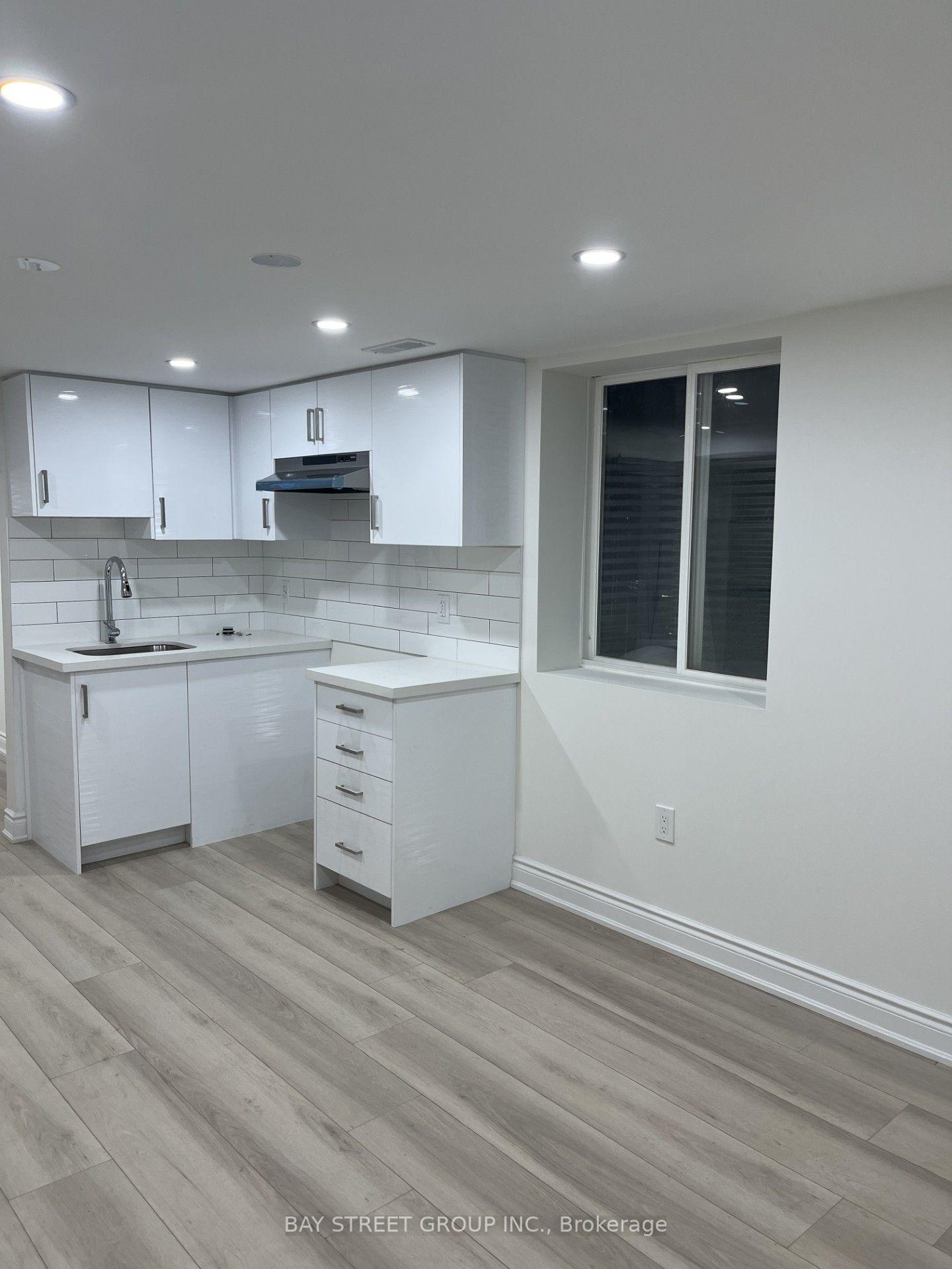 114 Mill (lower) Street N — photo 1