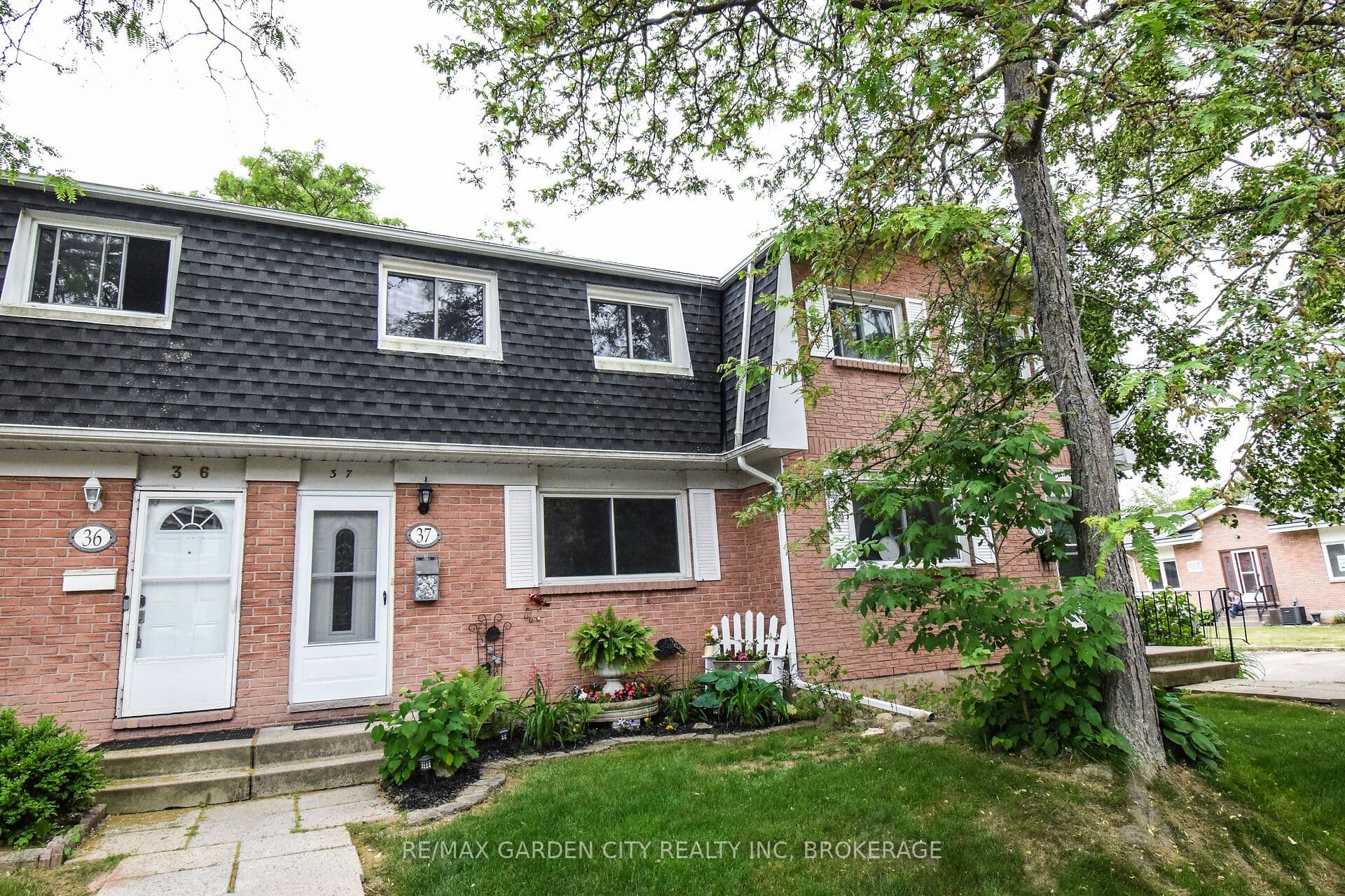 185 DENISTOUN Street 37 #37 — photo 1