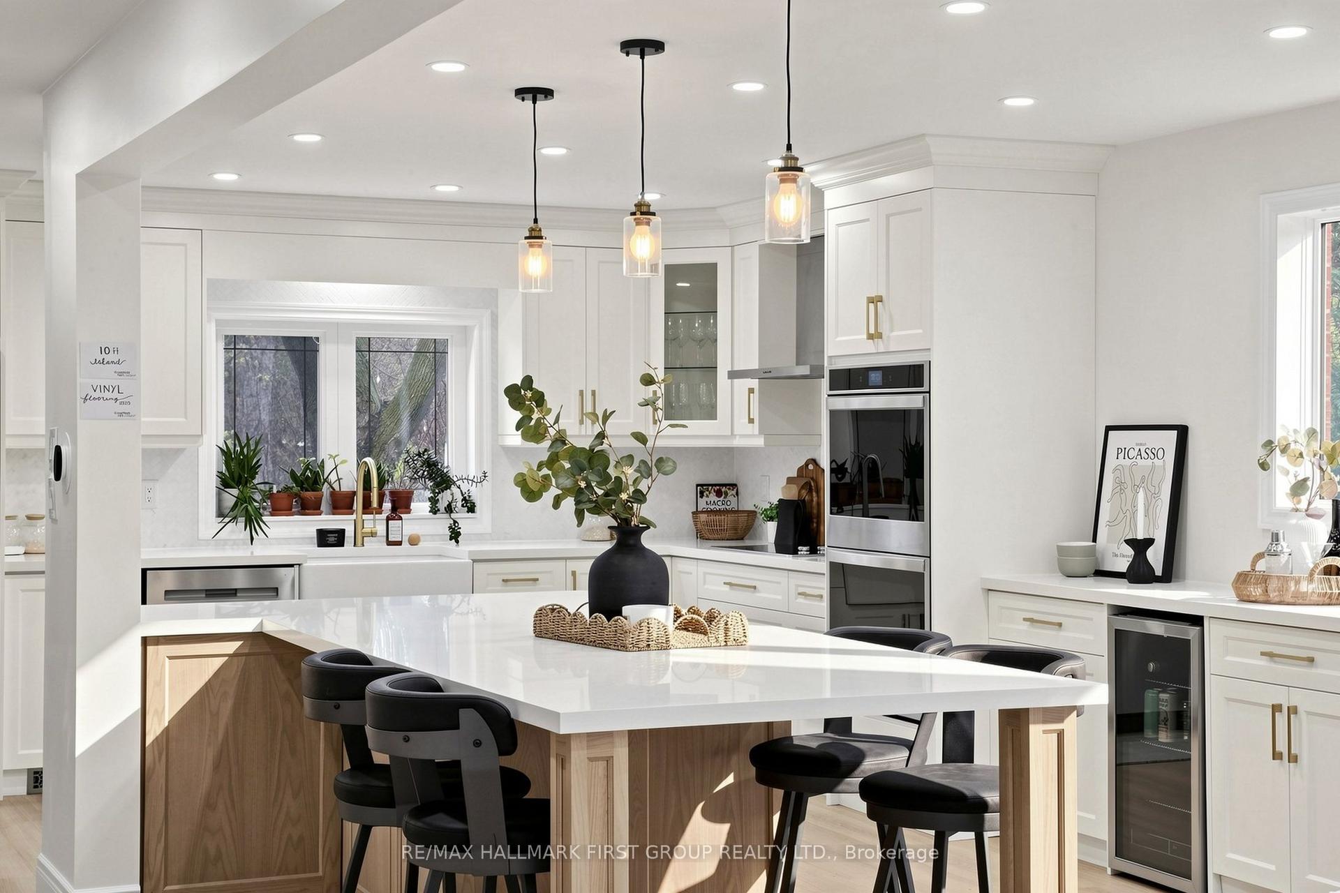 16 Mcfarlane Court — photo 1
