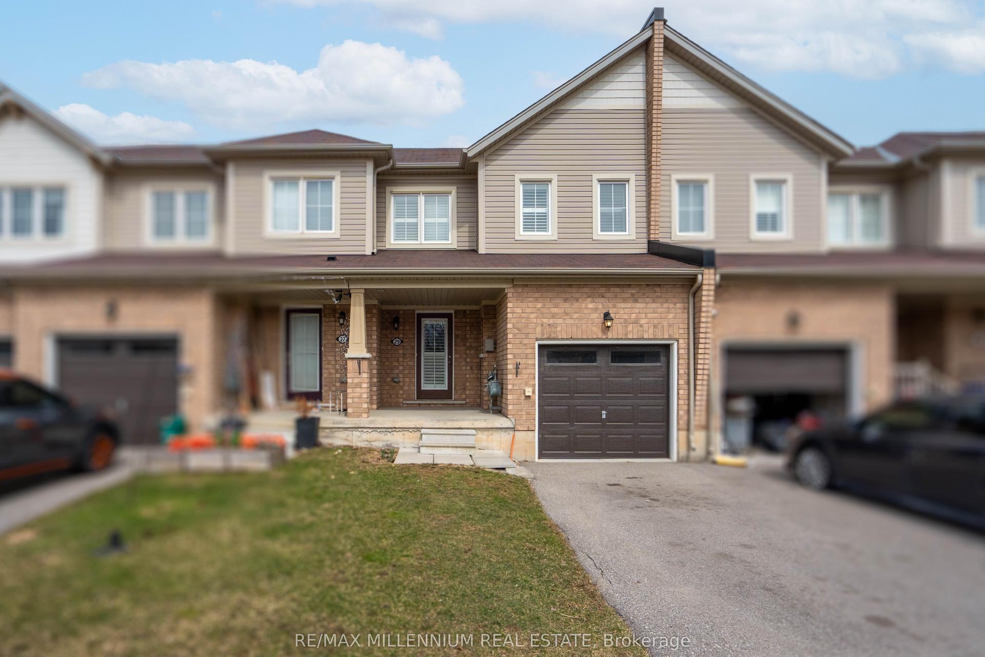 29 Cole Crescent — photo 1
