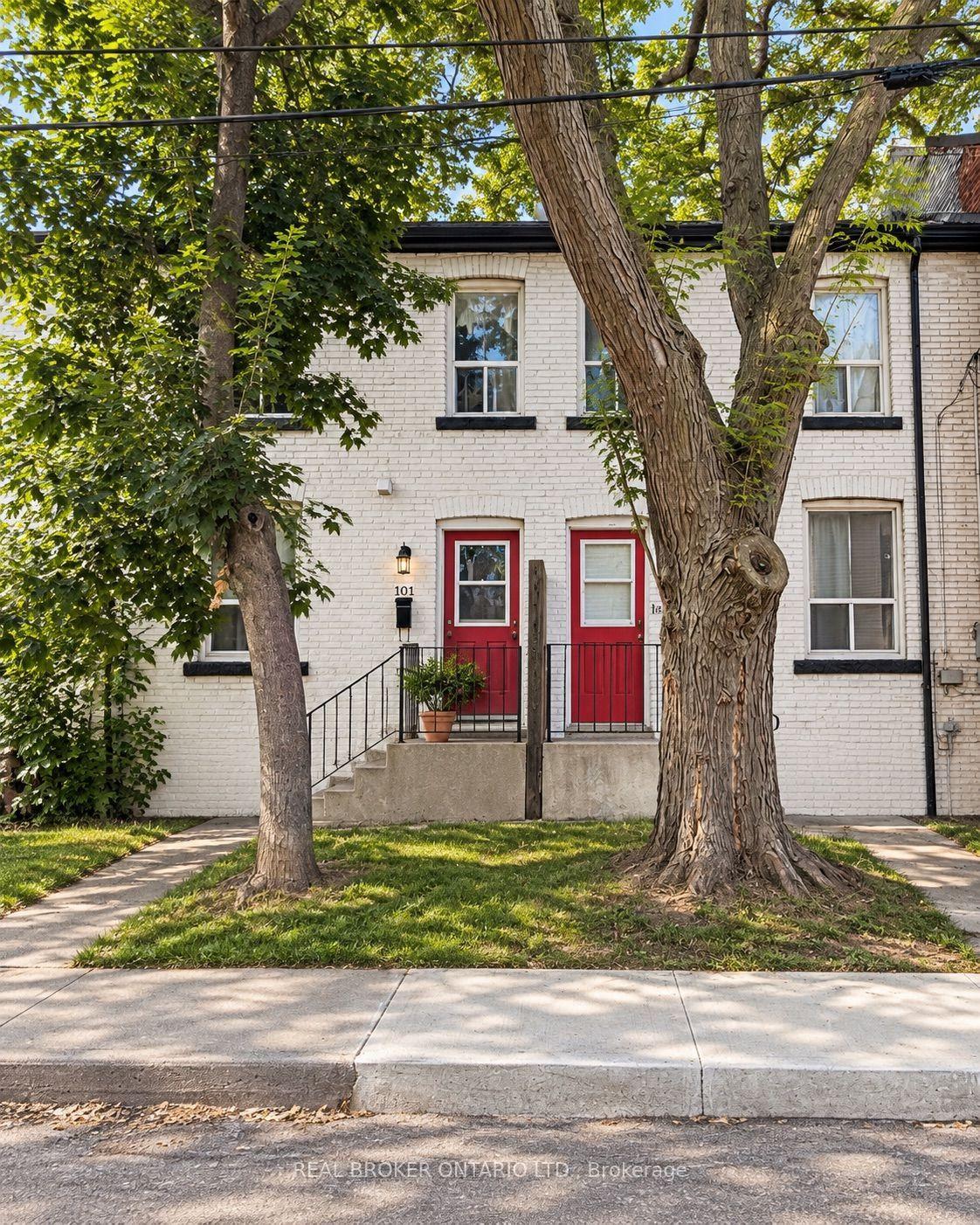 101 Cheever Street, Hamilton — Townhouse for sale, photo 1