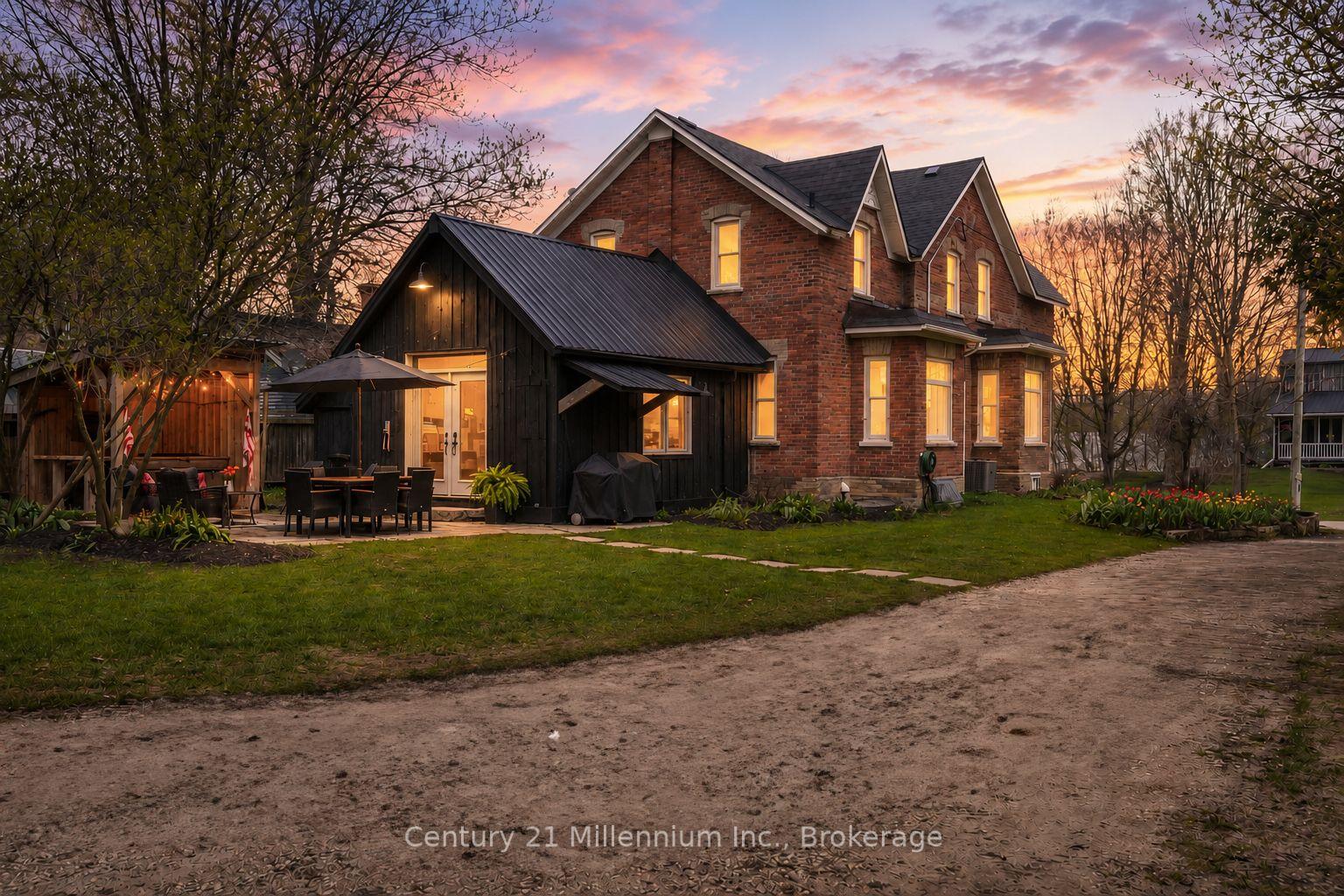16 Peter Street — photo 1