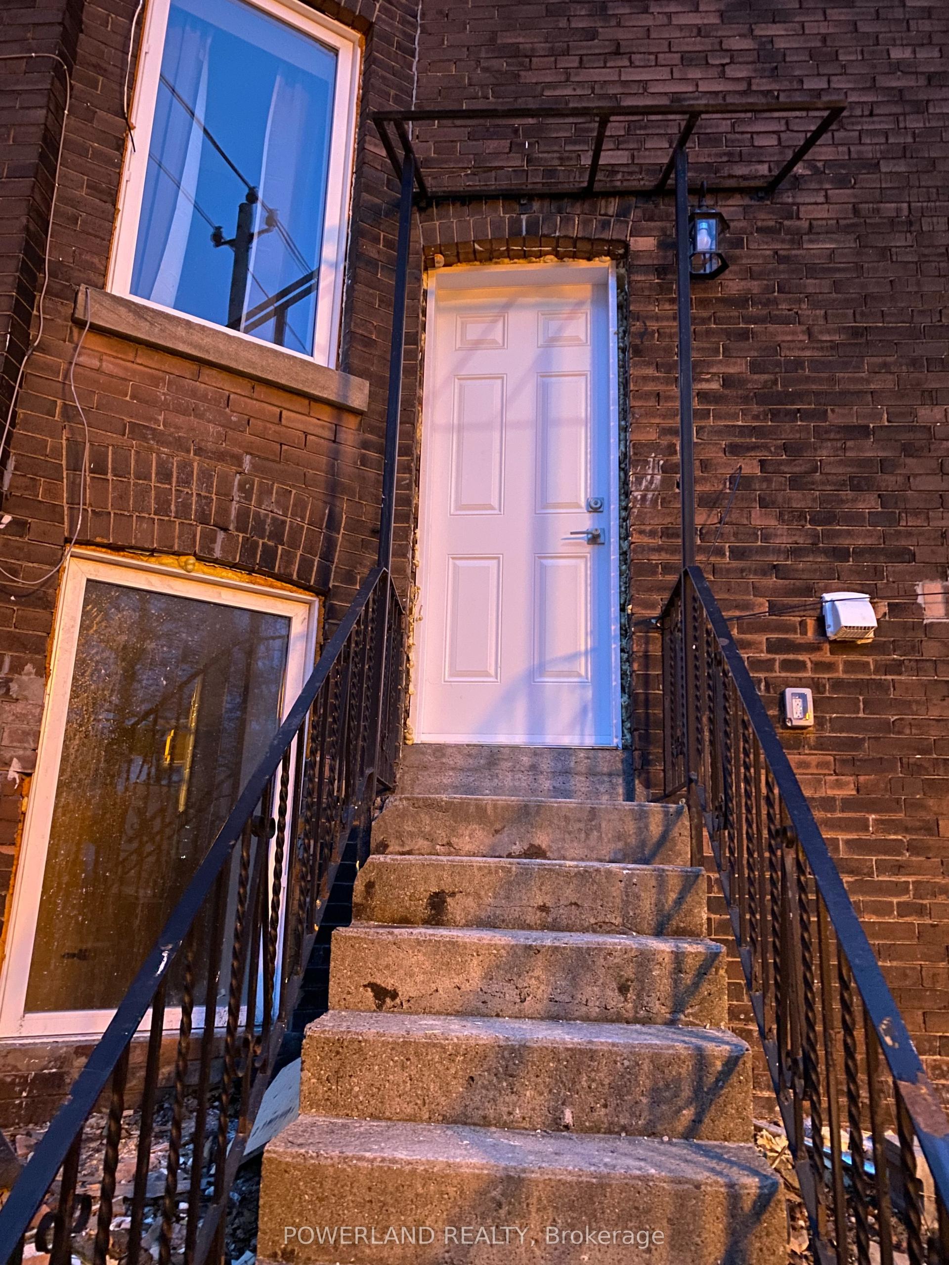 2 St Annes Road Bsmt #Bsmt, Toronto — Semi-Detached for lease, photo 1