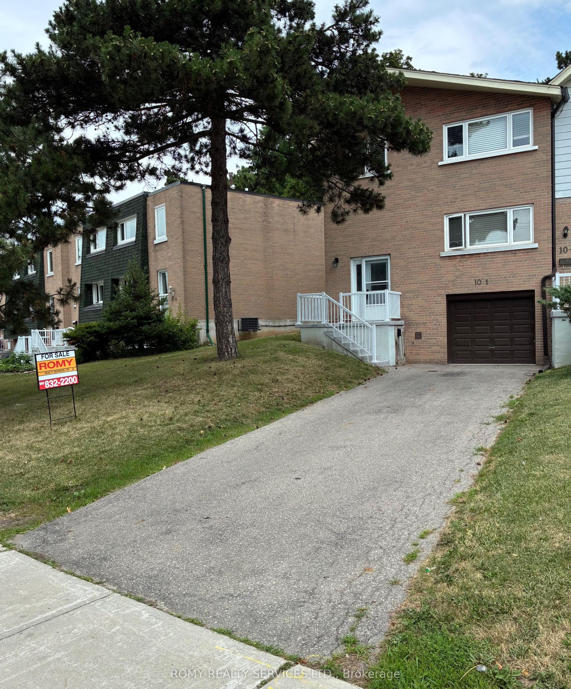 10 Grandravine Drive 1 #1, Toronto — Condo Town for sale, photo 1