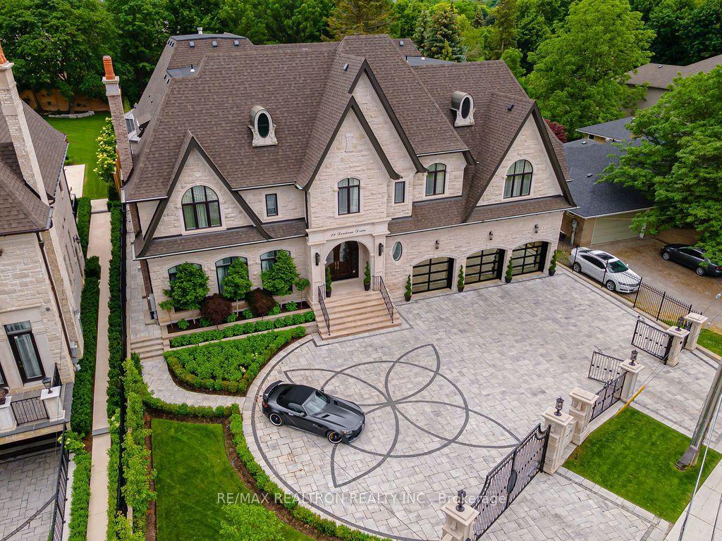 29 Denham Drive, Richmond Hill — Detached for sale, photo 1