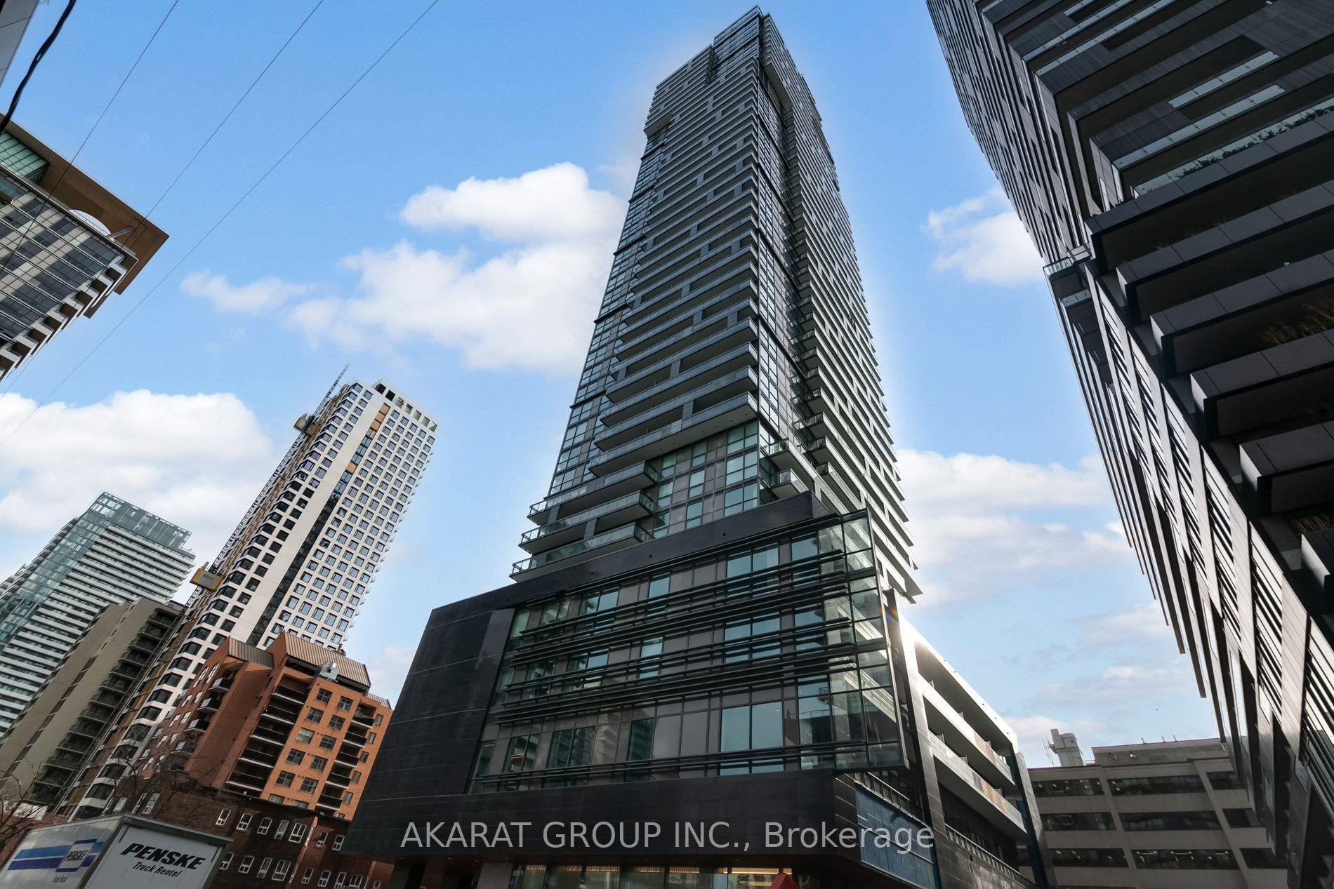 39 Roehampton Avenue 2407 #2407 — photo 1