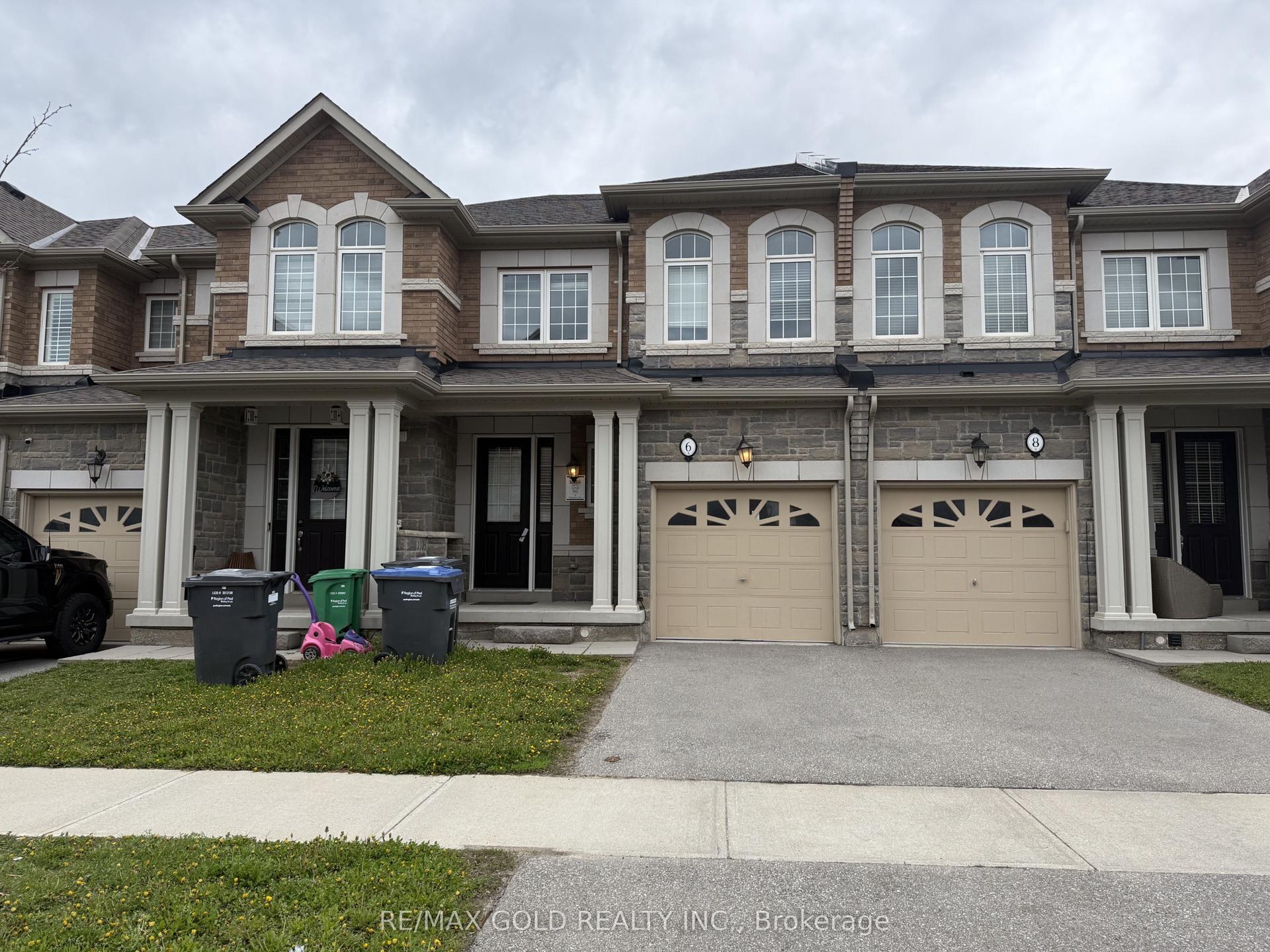 6 Pearman Crescent — photo 1
