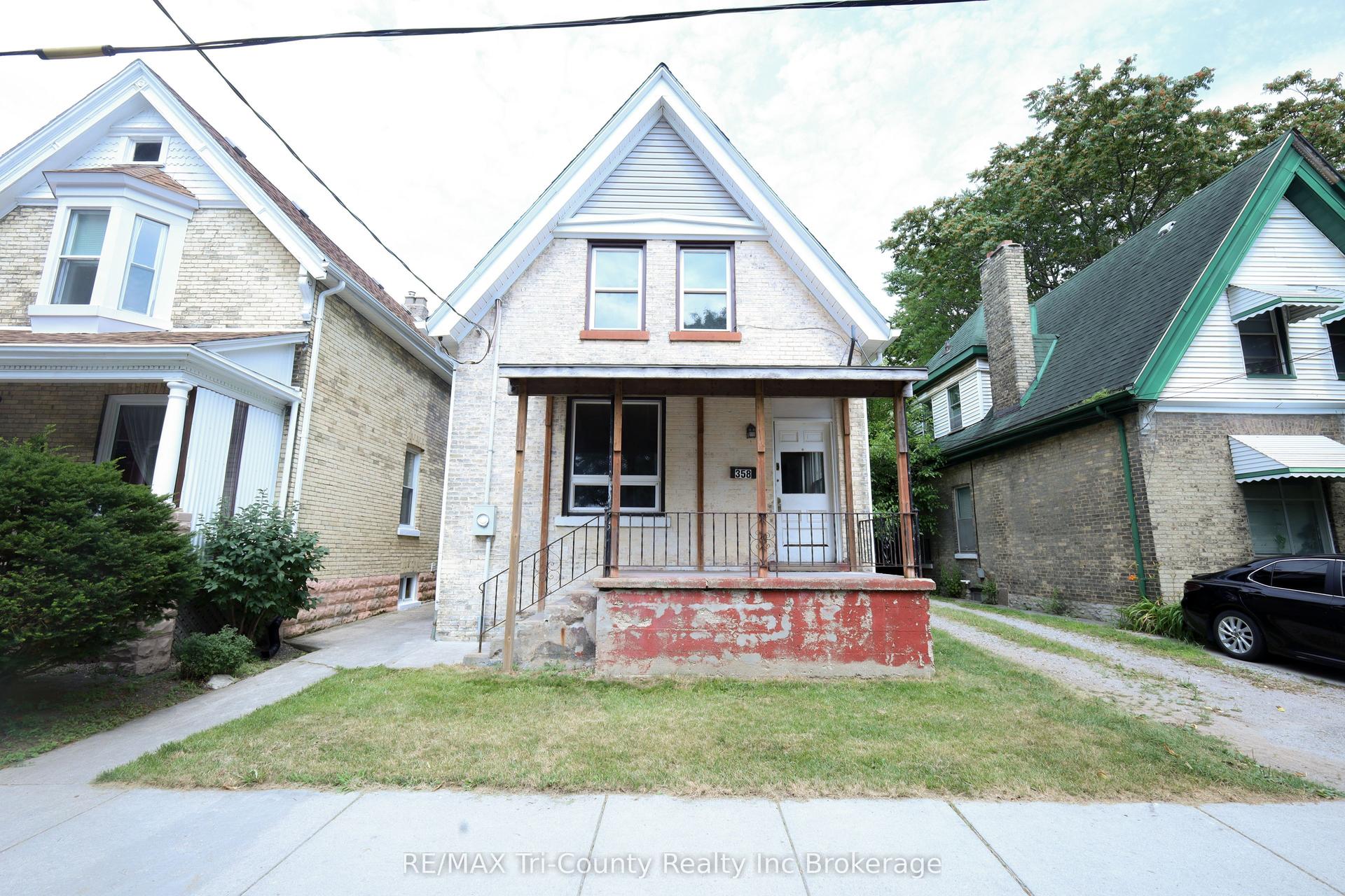 358 Glebe Street E — photo 1