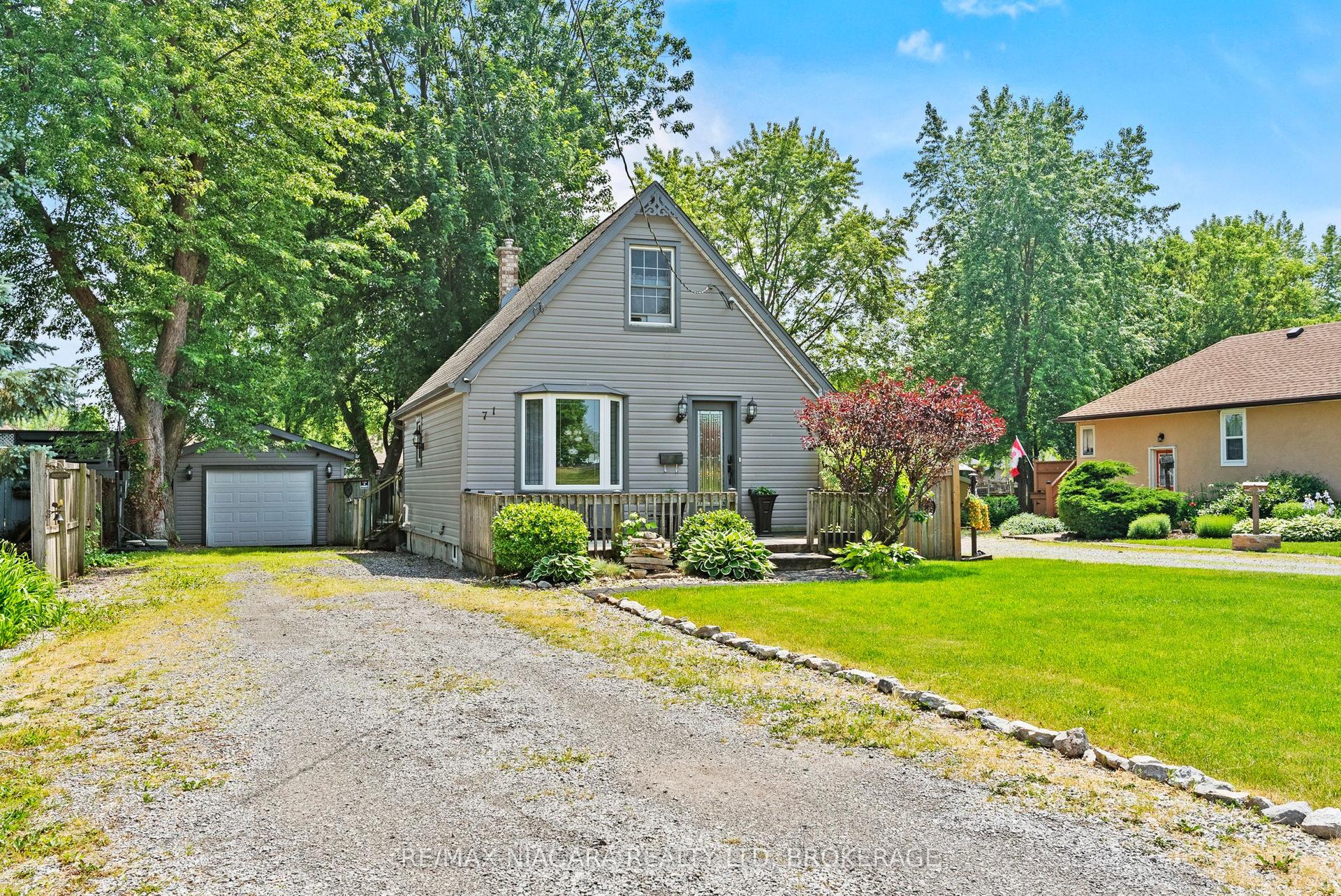71 Quaker Road — photo 1
