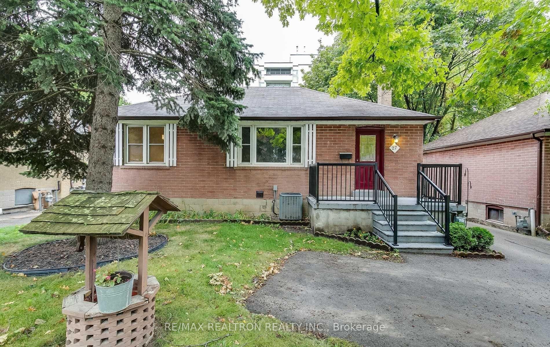 27 Highland Park, Markham — Detached for lease, photo 1
