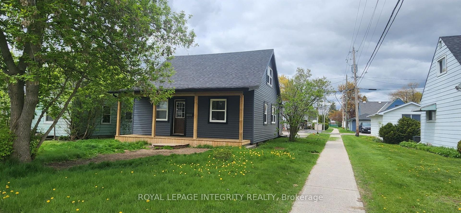 17 Roosevelt Drive — photo 1