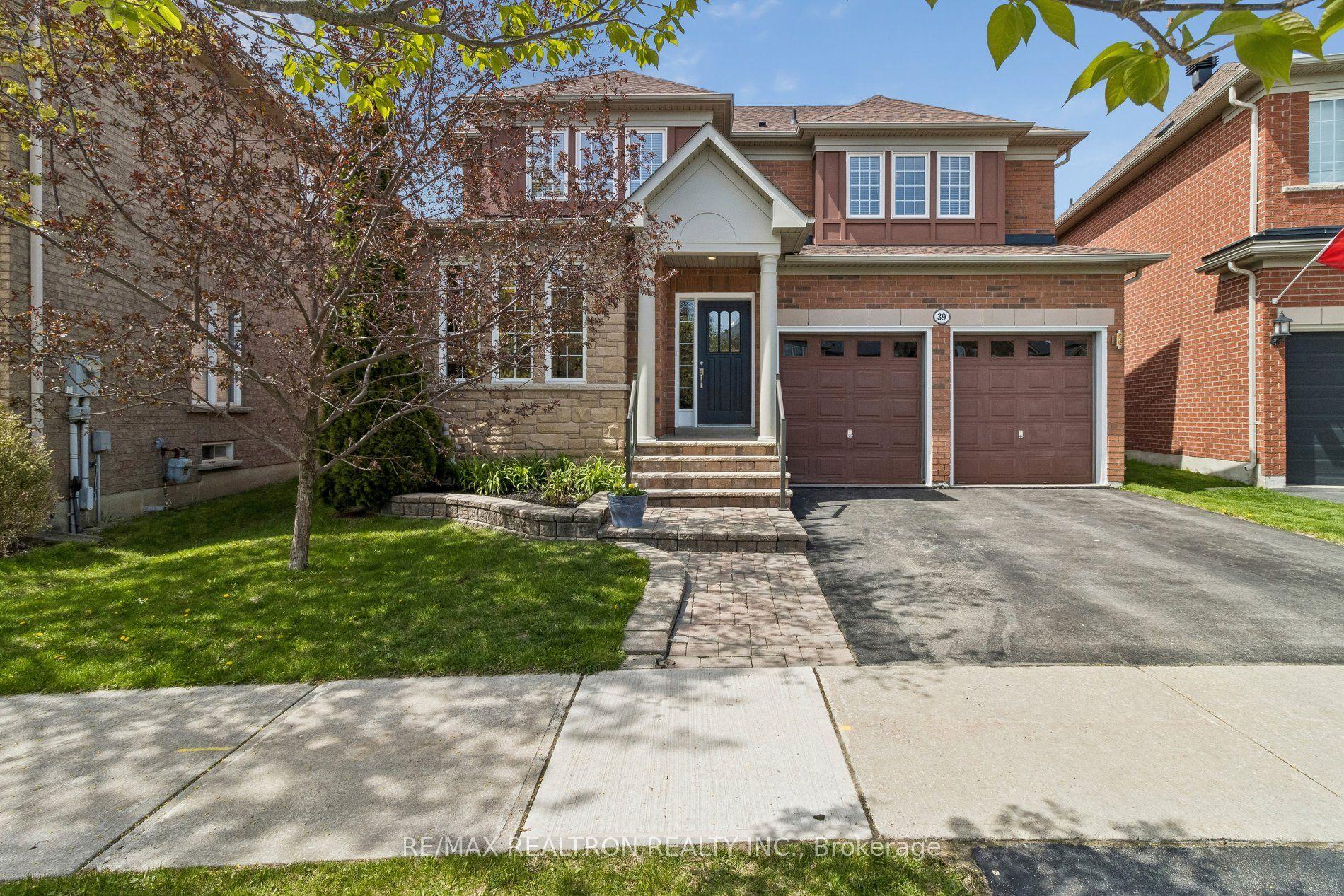 39 Wagon Wheel Crescent — photo 1