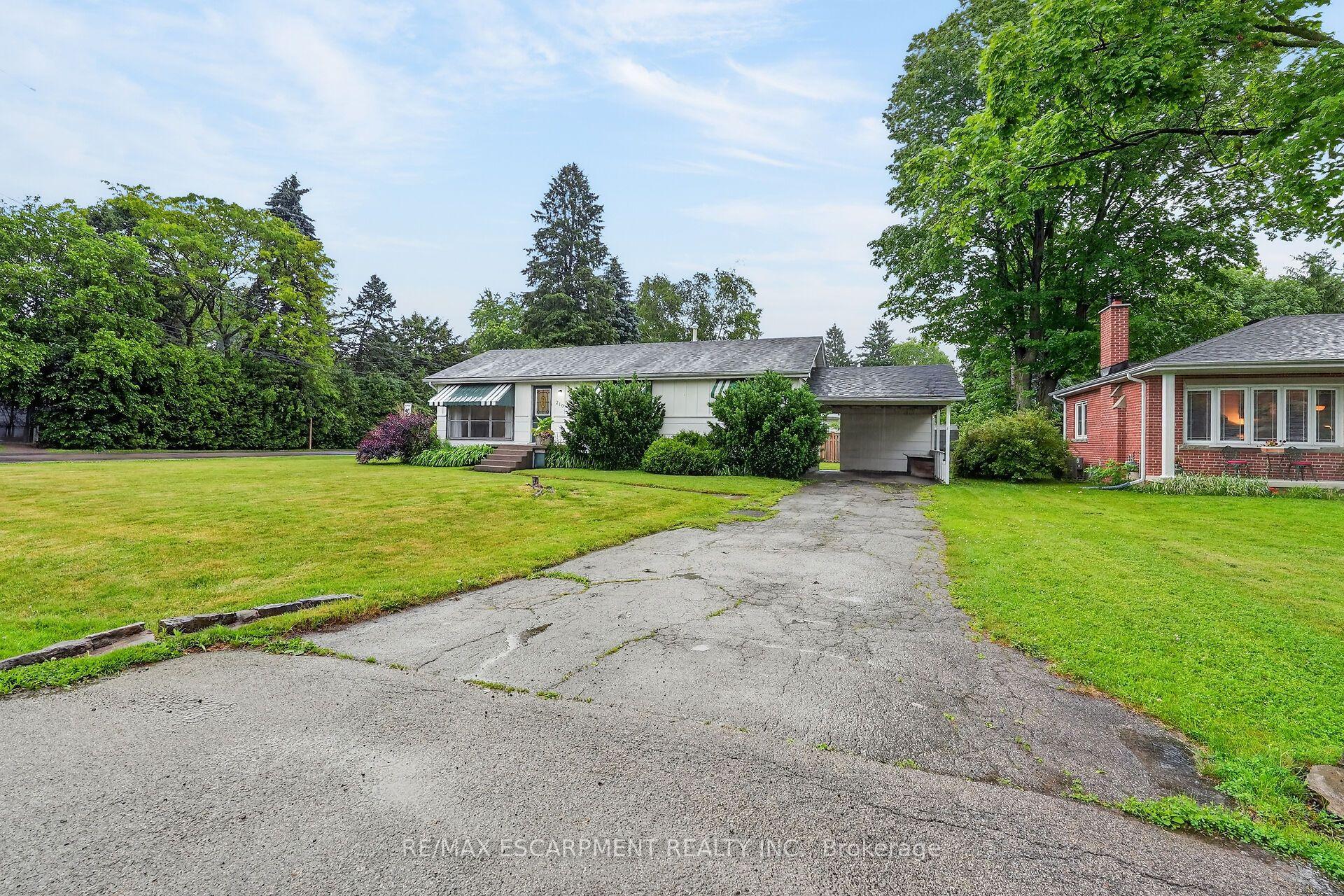 219 Fiddler's Green Road — photo 1