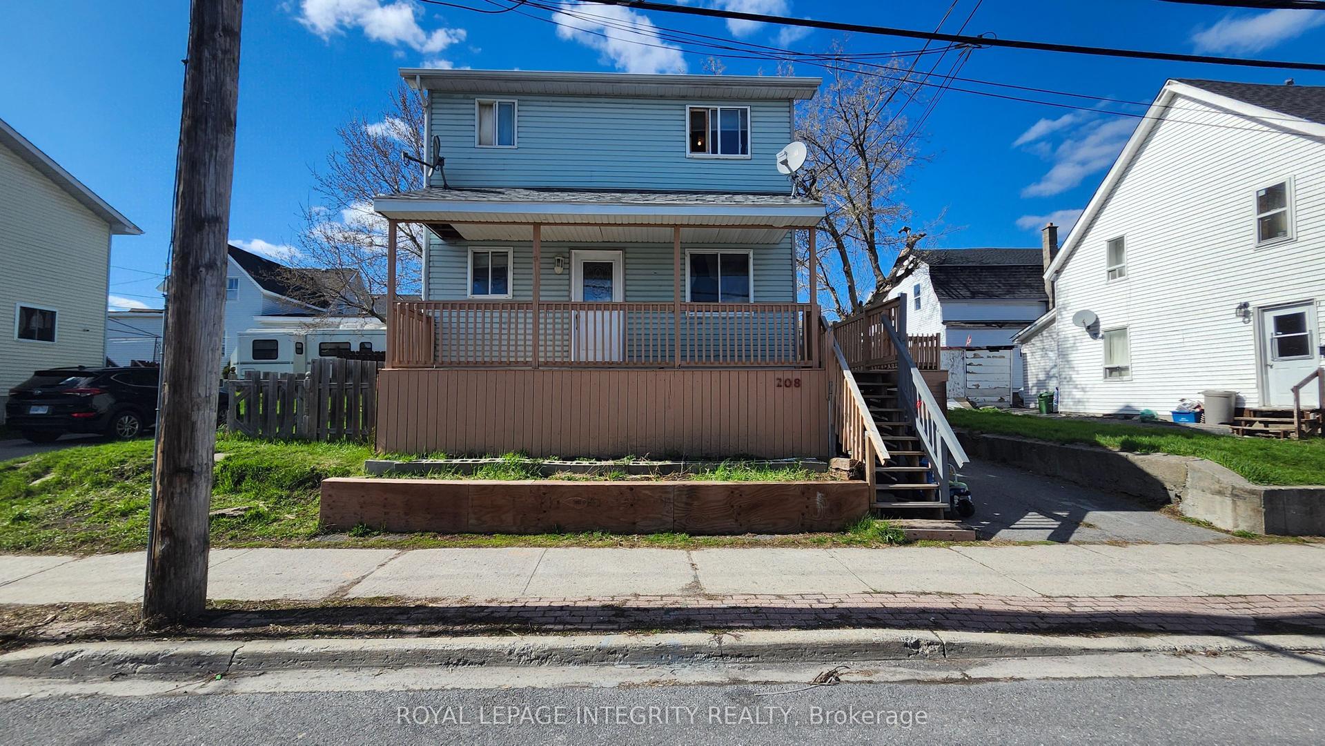 208 Prince Albert Street — photo 1