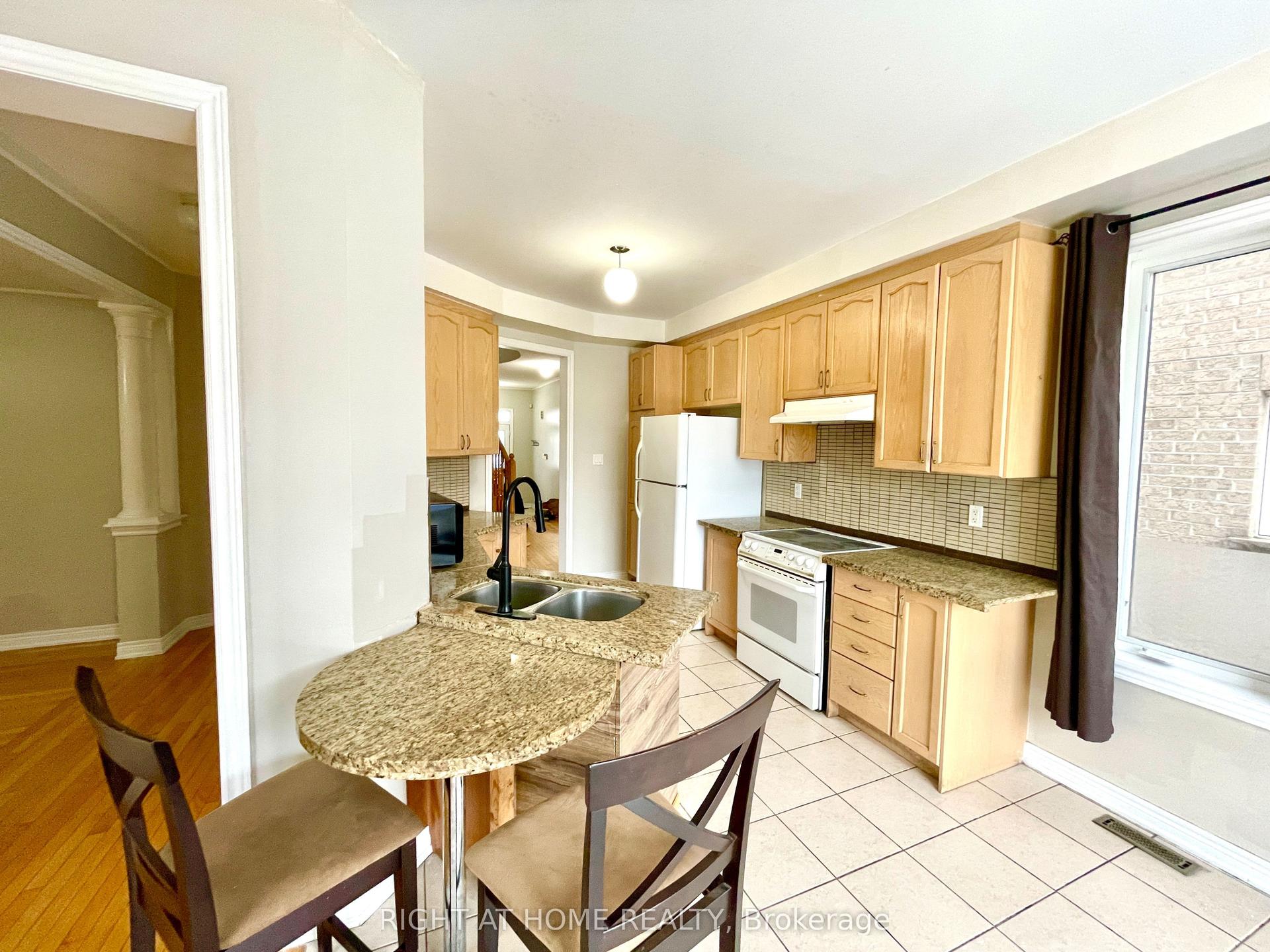 10 Vanderbrink Drive A #A, Brampton — Detached for lease, photo 1