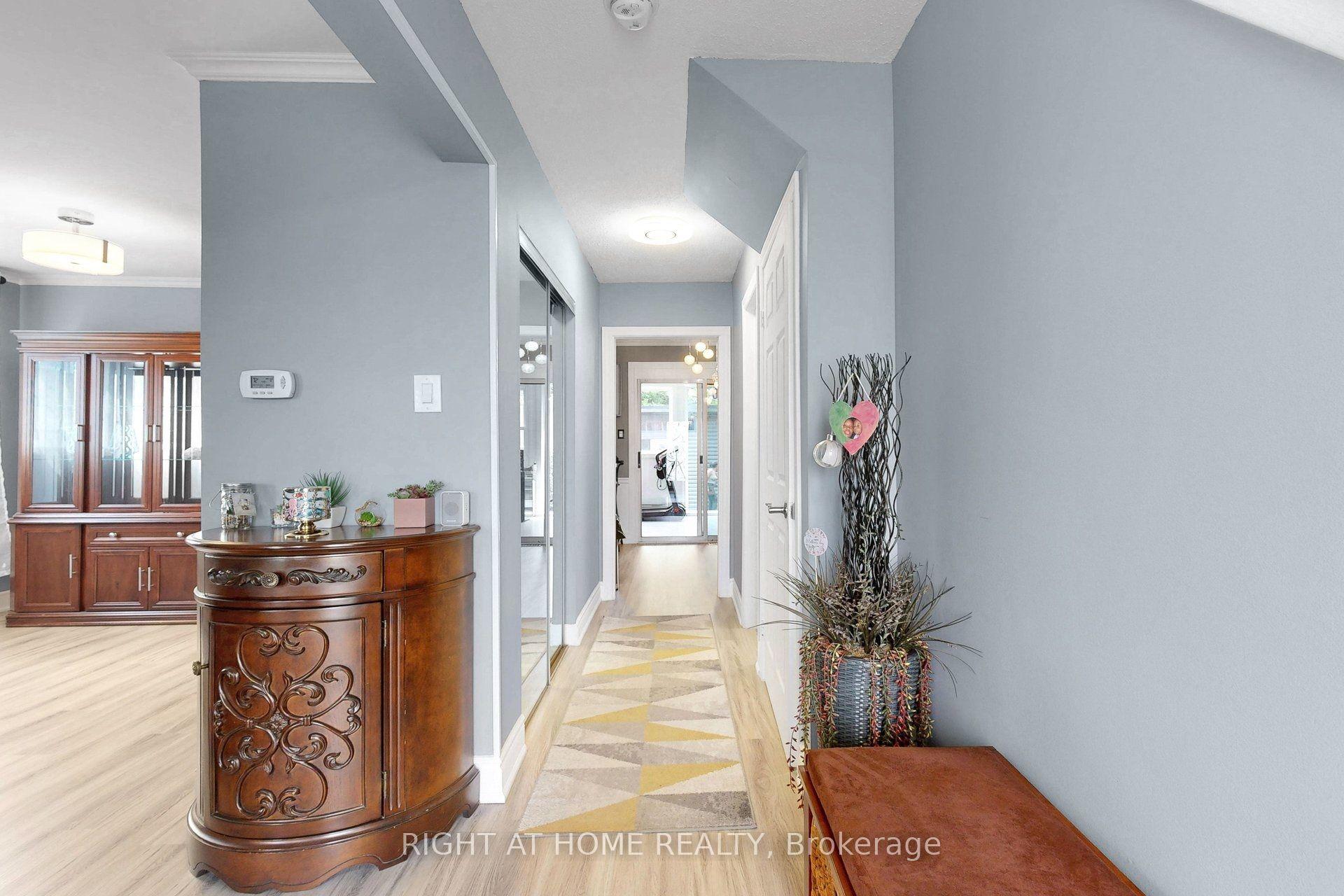 41 Flamingo Crescent, Brampton — Semi-Detached for sale, photo 1
