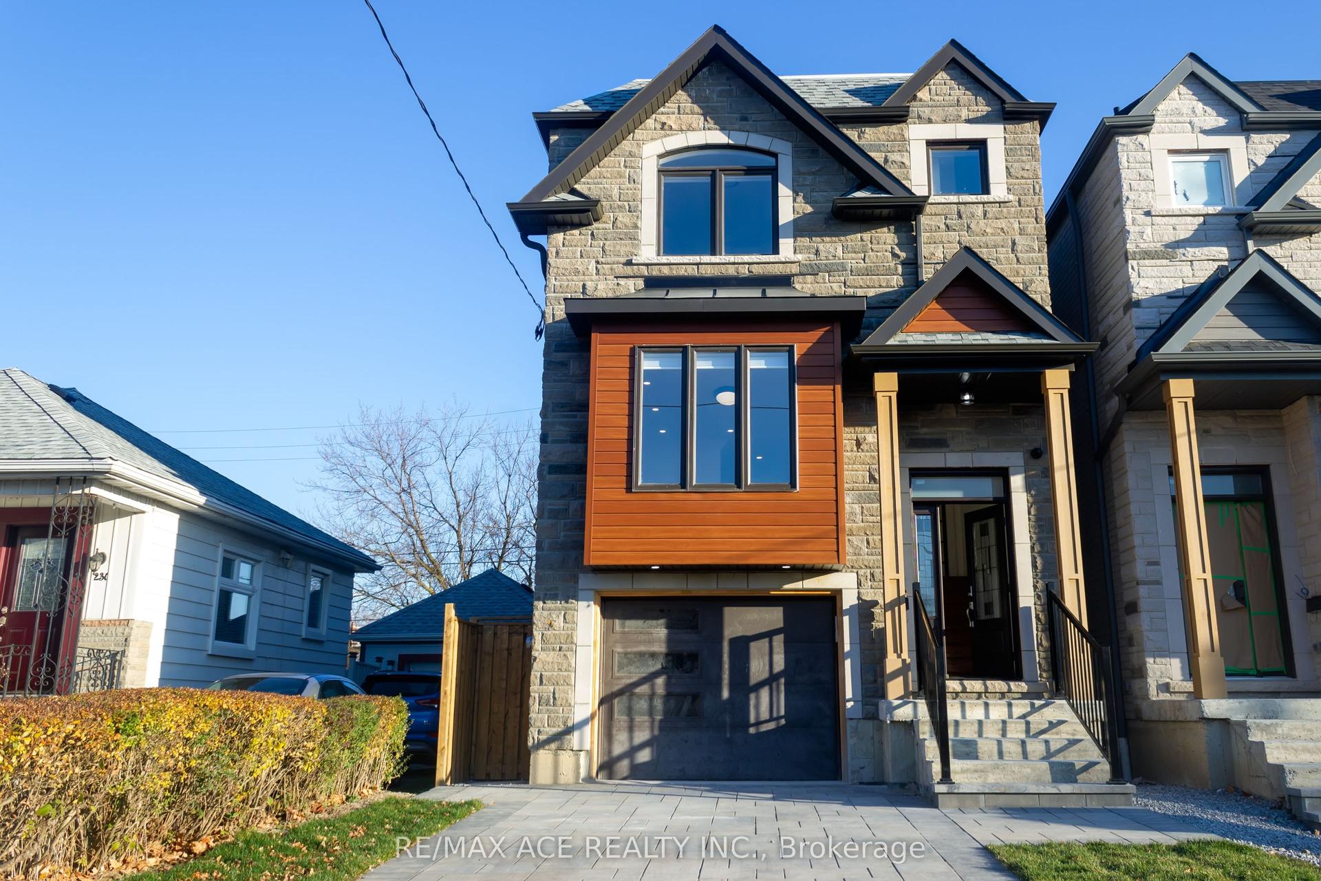 229B Mcintosh Street, Toronto — Detached for sale, photo 1