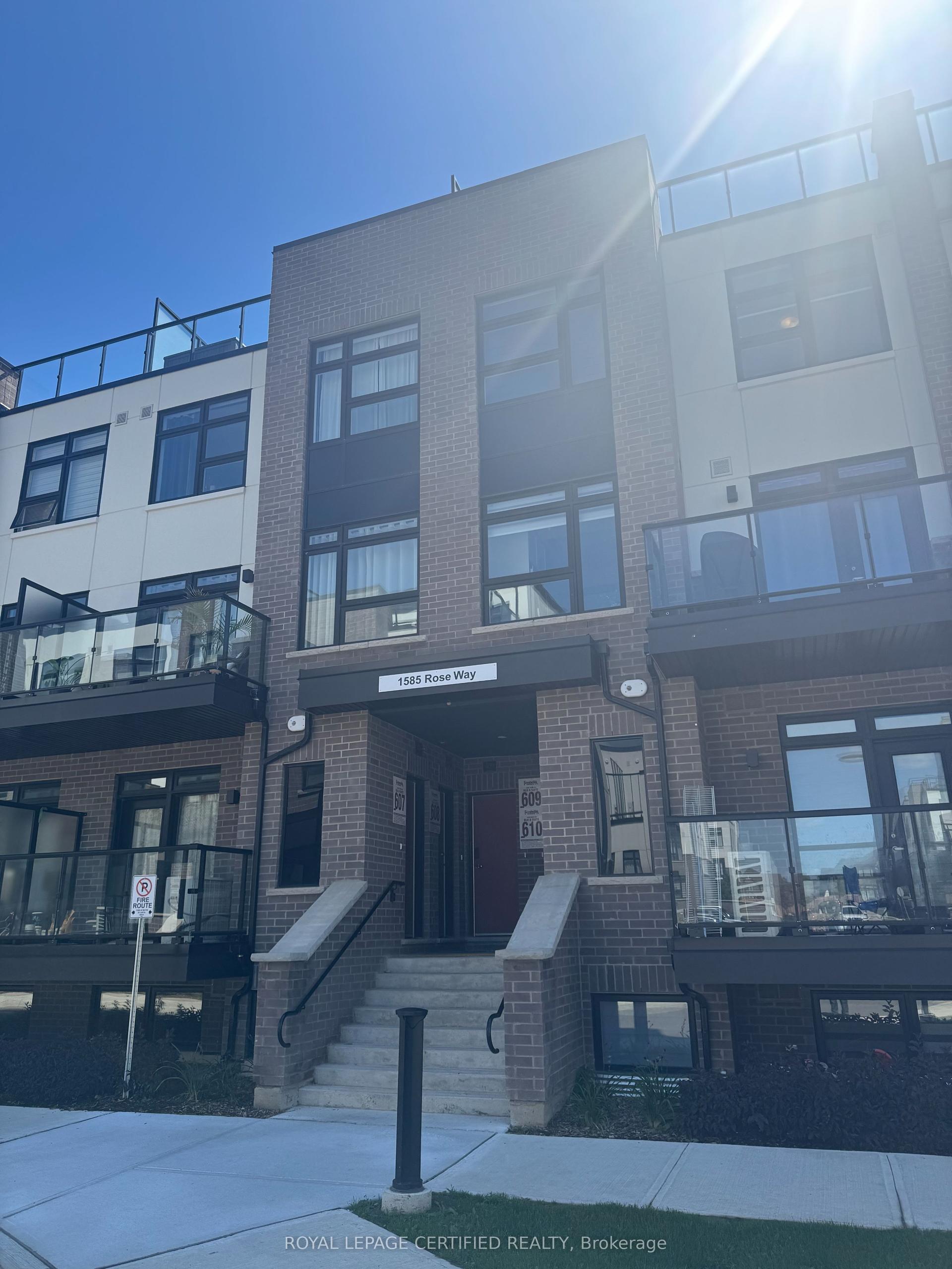 1585 Rose Way, Milton — Condo Town for lease, photo 1