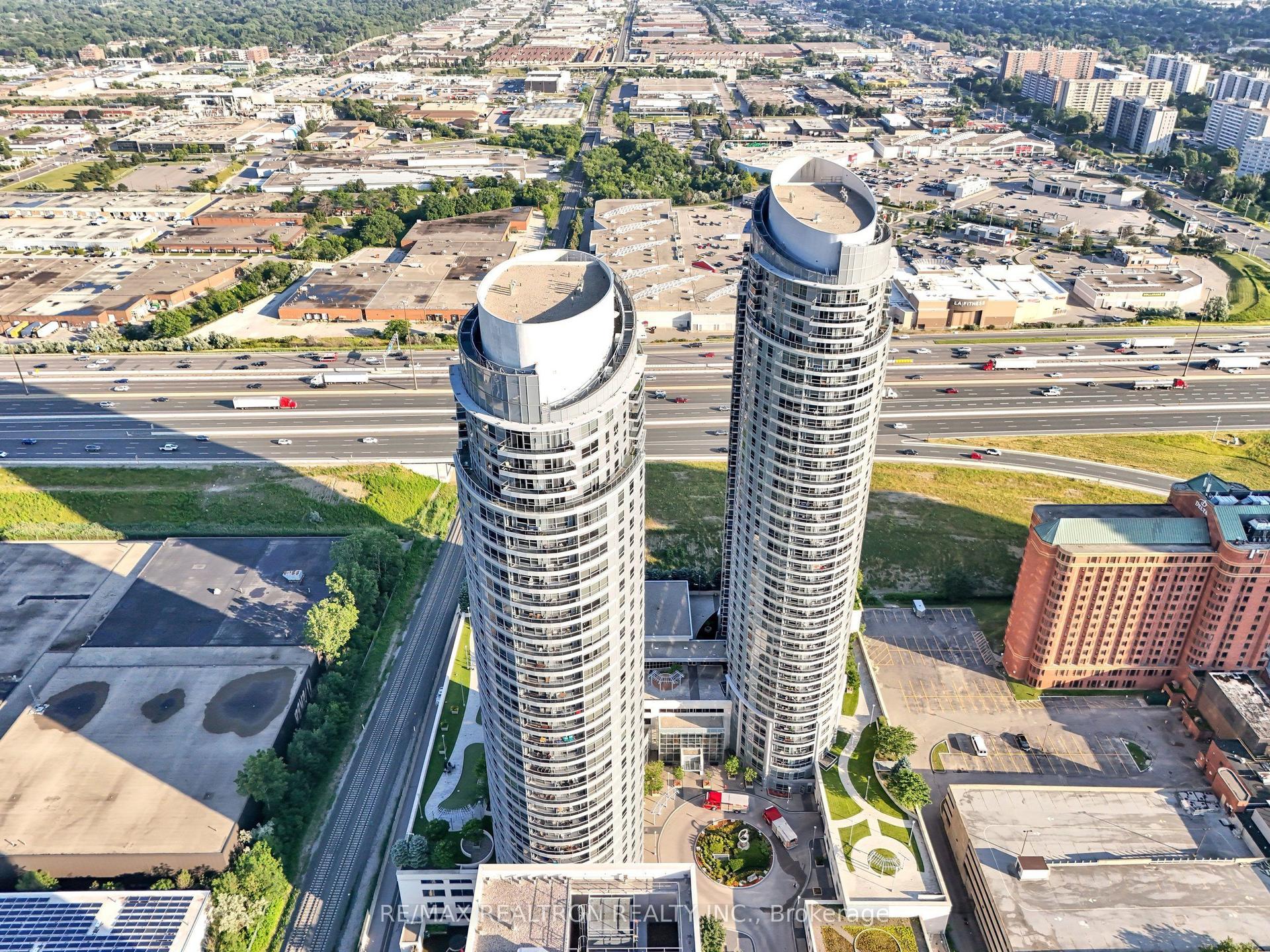 135 Village Green Square 2022 #2022, Toronto — Condo for sale, photo 1