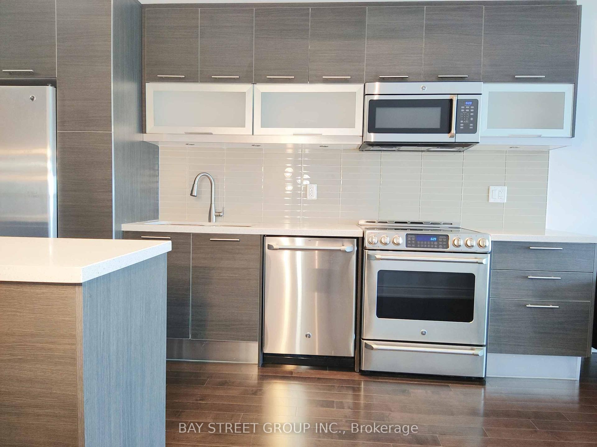 388 Yonge Street 6704 #6704 — photo 1