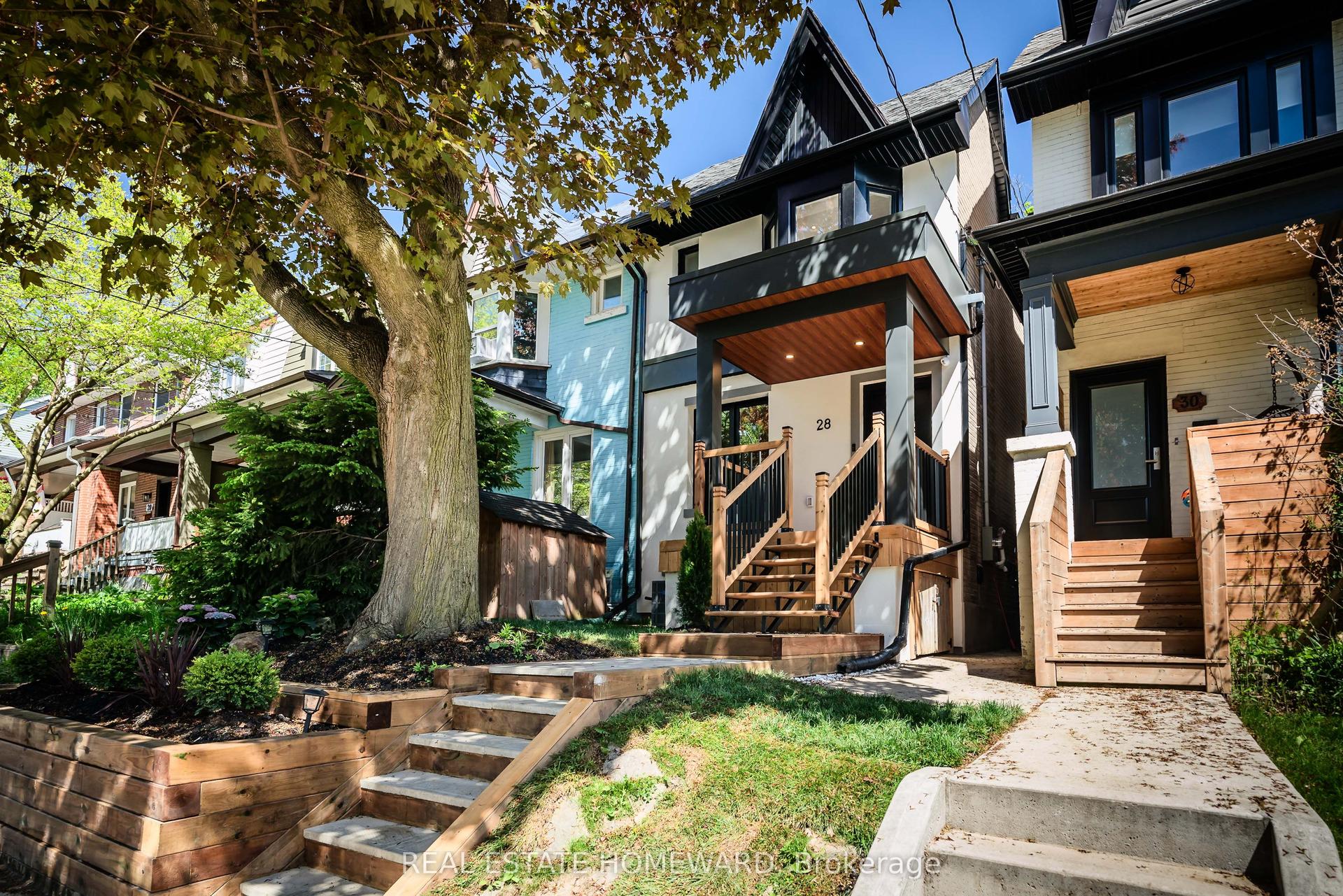 28 Richard Avenue — photo 1