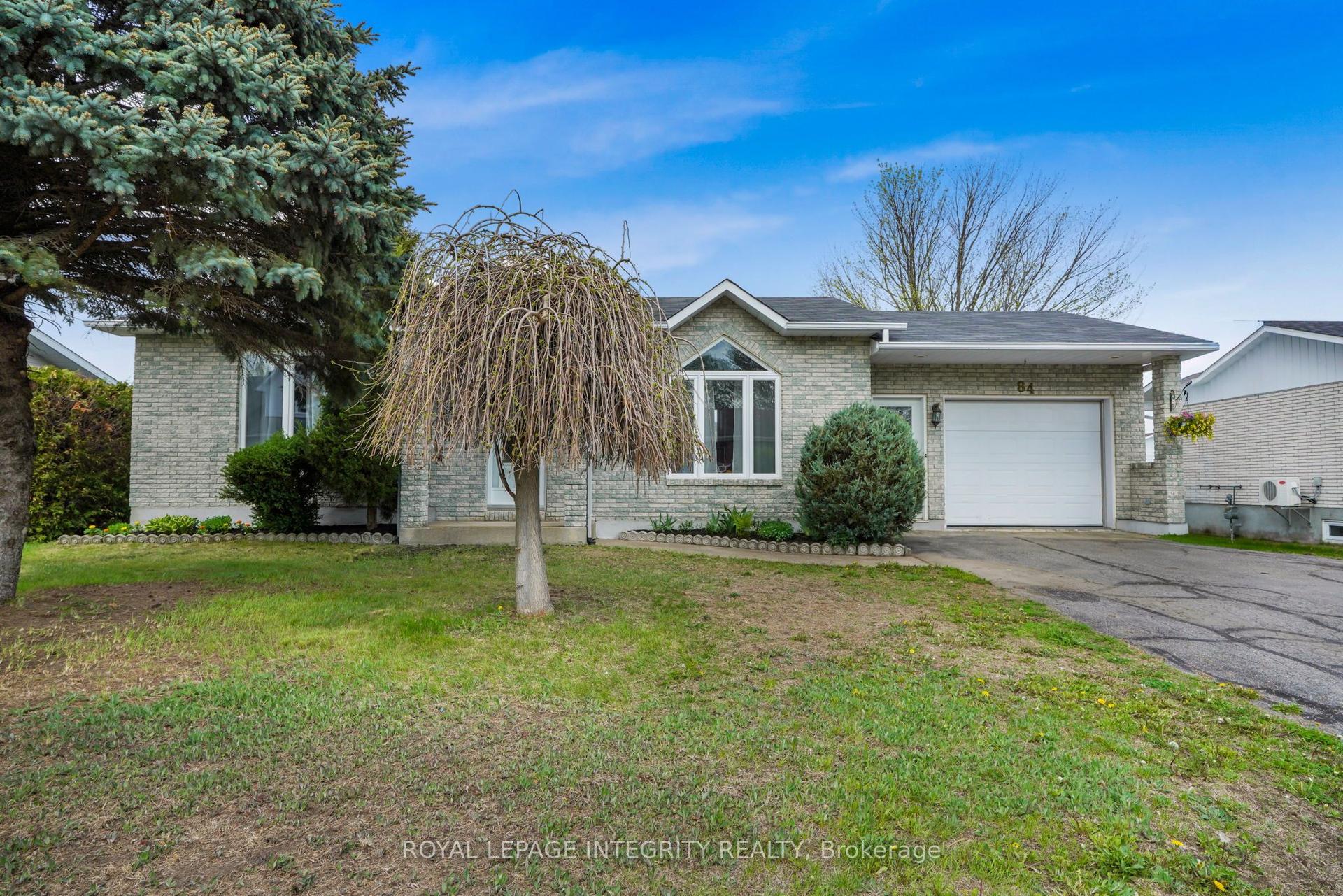 84 Lalande Crescent — photo 1