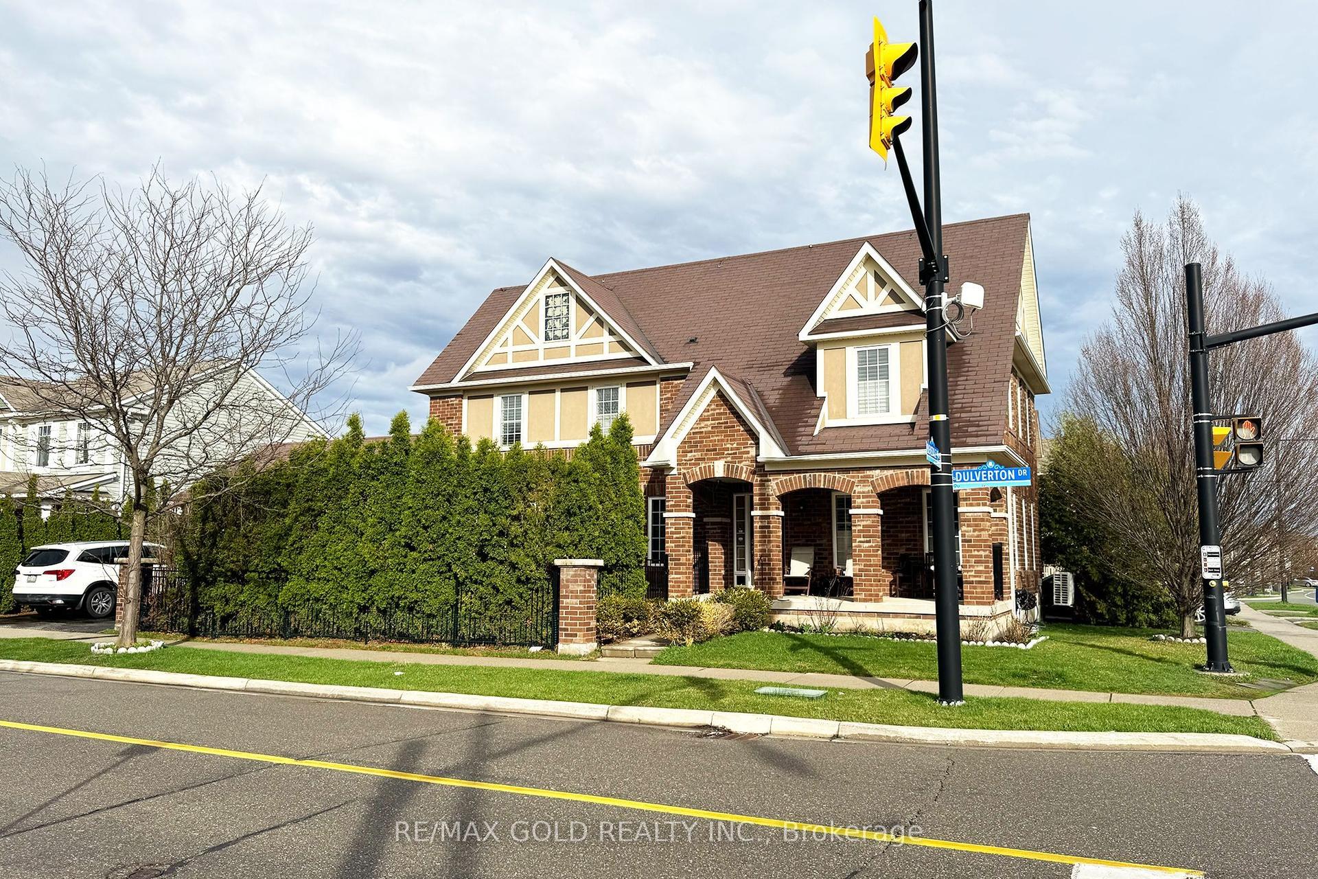 27 Dulverton Drive — photo 1