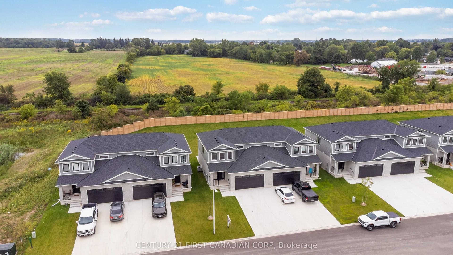 450 Main Street — photo 1