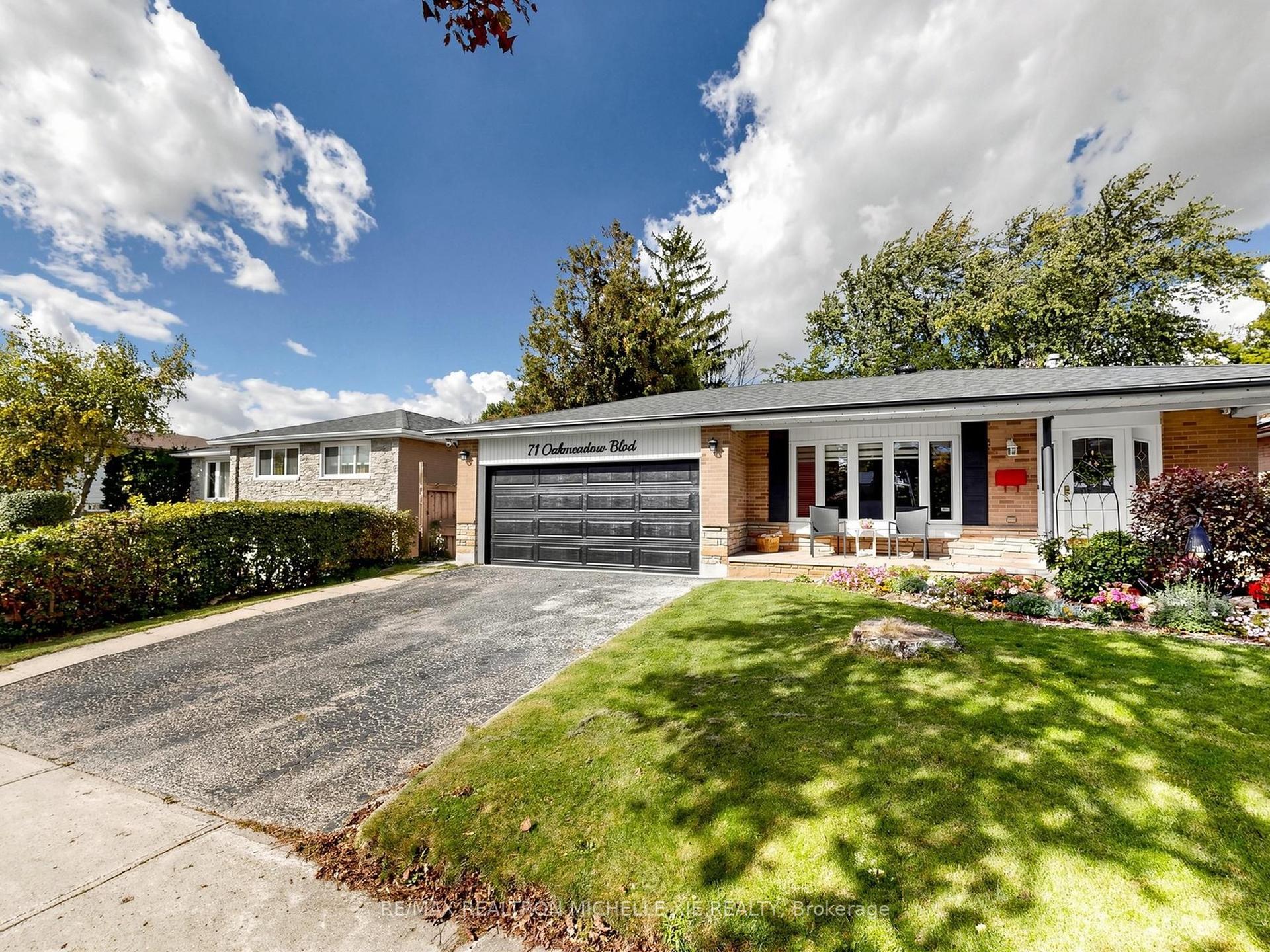 71 Oakmeadow Boulevard, Toronto — Detached for sale, photo 1