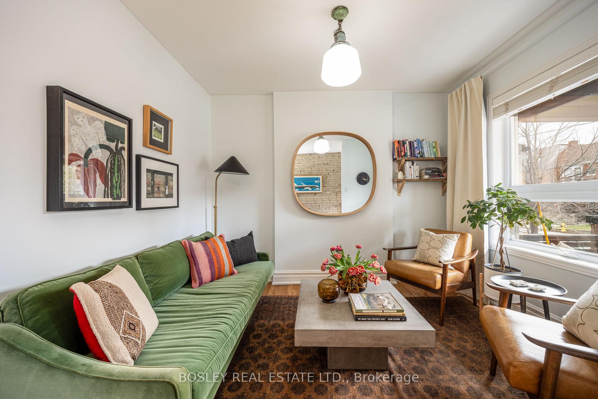 45 Greenlaw Avenue — photo 1