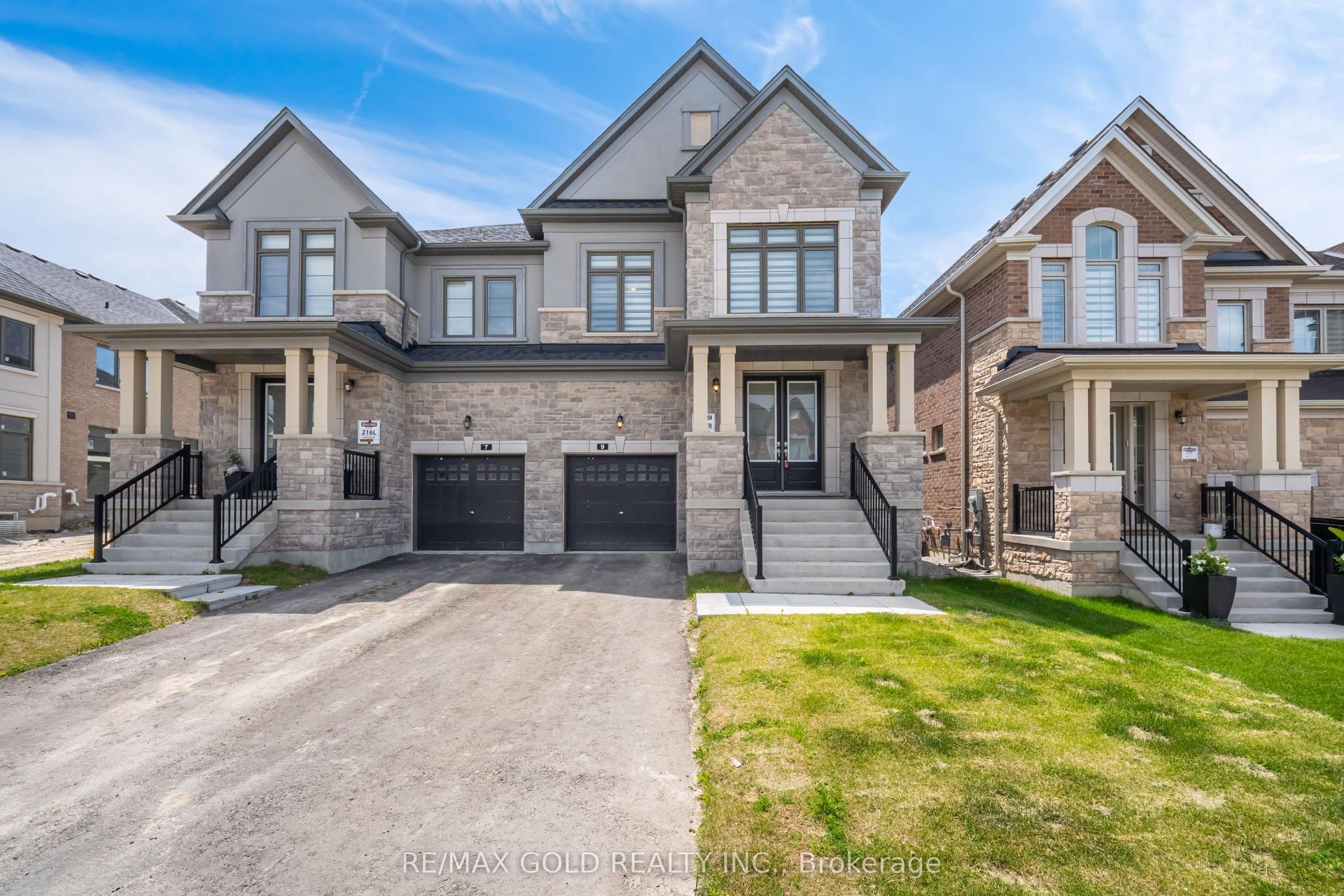 9 Kentledge Avenue, East Gwillimbury — Semi-Detached for lease, photo 1