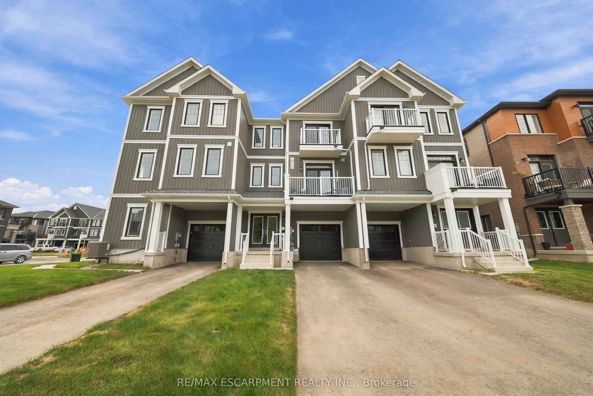 42 Brixton Road, Haldimand — Townhouse for sale, photo 1