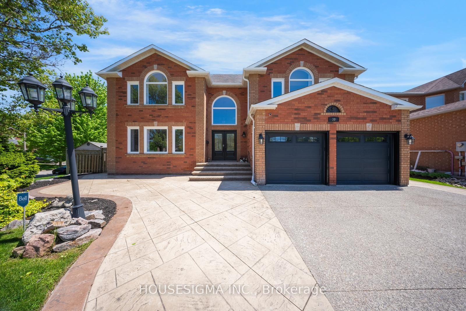 30 Gooderham Drive — photo 1