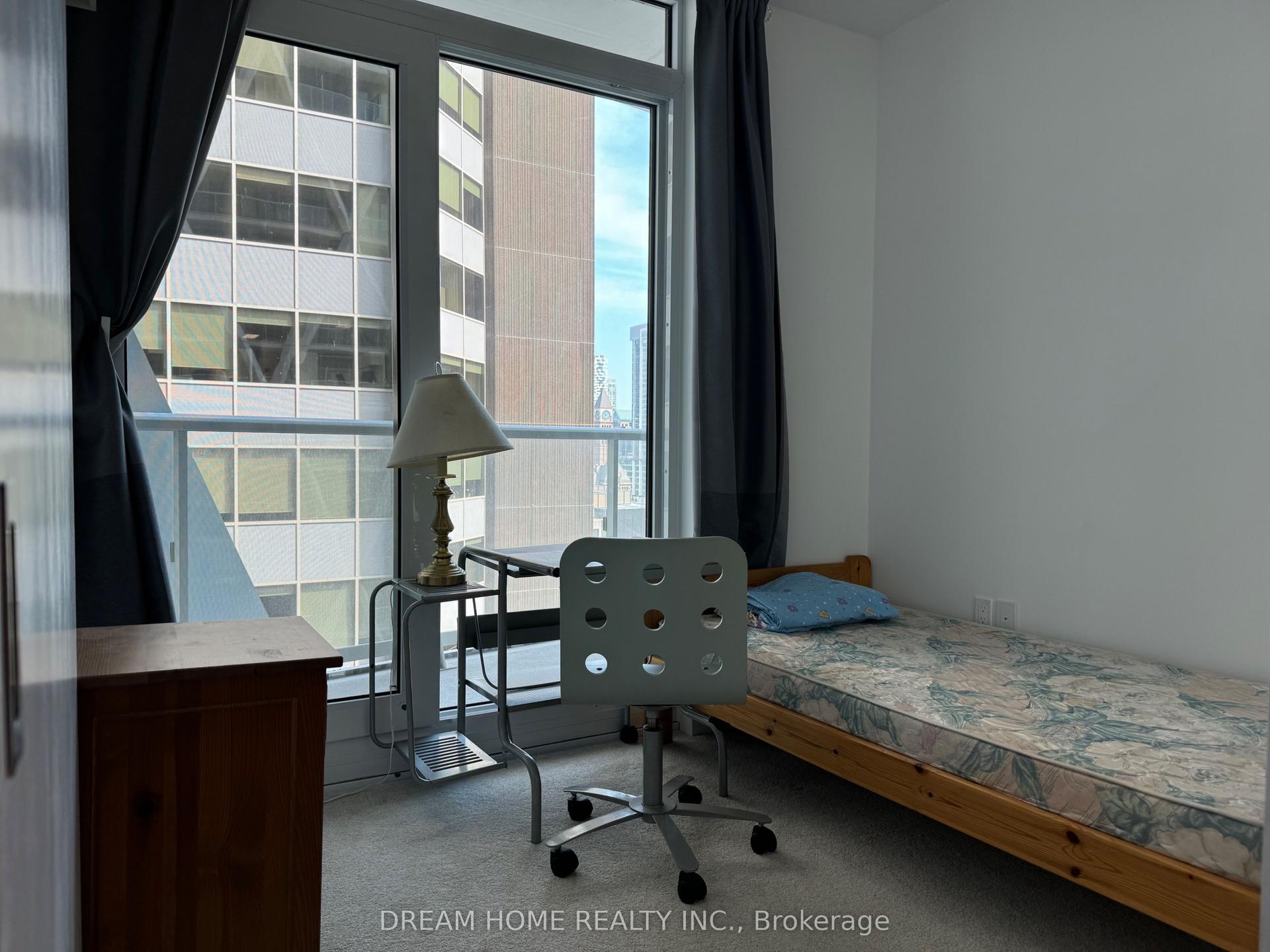 230 Simcoe Street 1226 #1226, Toronto — Condo for lease, photo 1