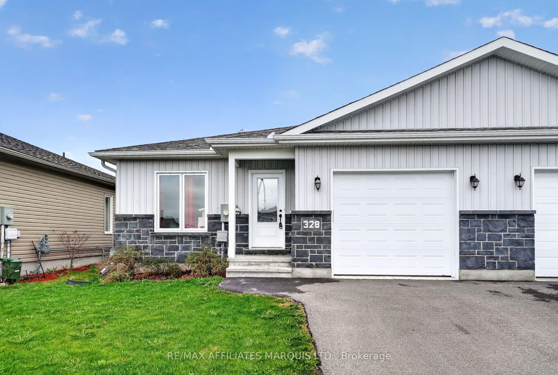 328 Belfort Crescent — photo 1