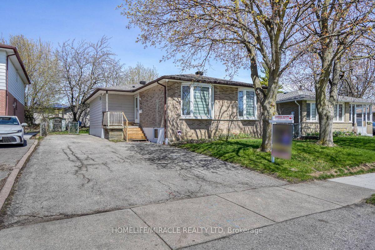 40 Reigate Avenue — photo 1