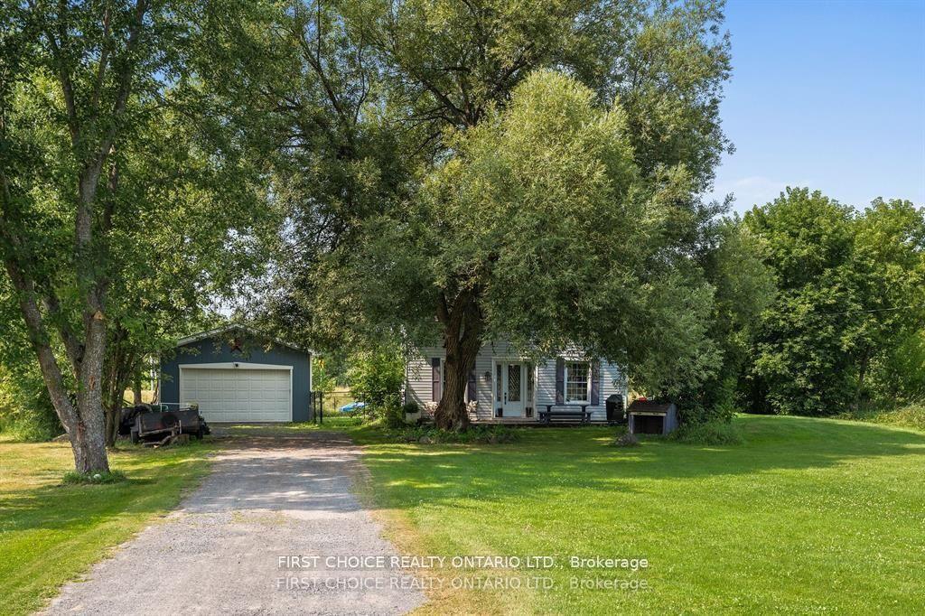 8 Campbell Reid Court — photo 1