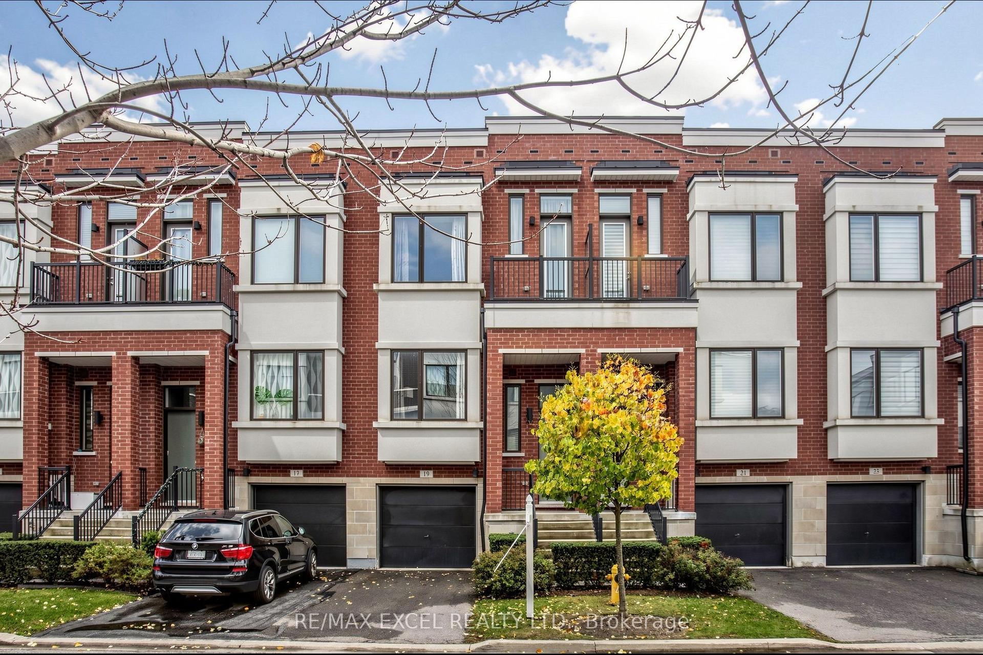 19 Ambler Lane, Richmond Hill — Condo Town for sale, photo 1