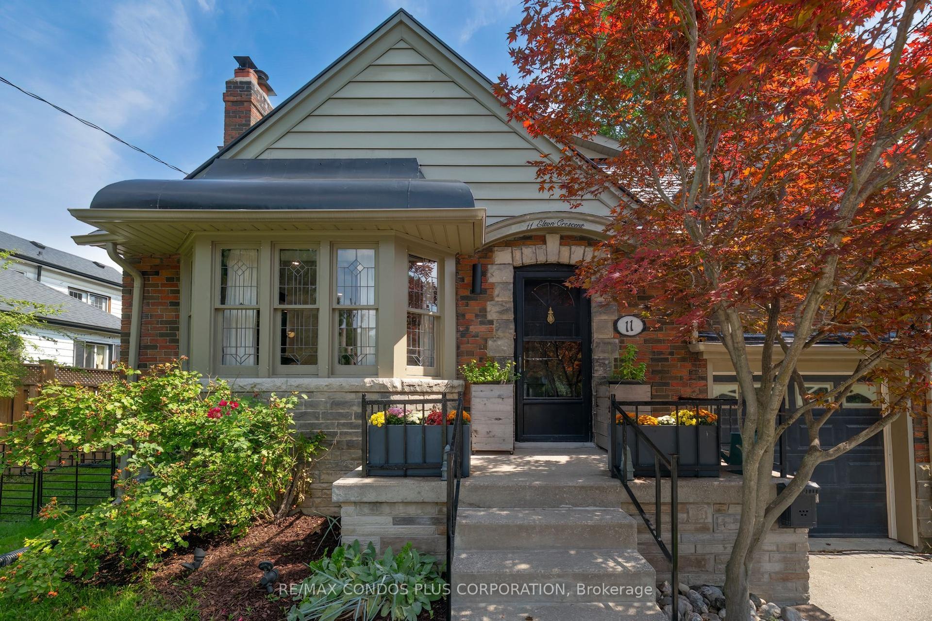 11 Elton Crescent, Toronto — Detached for sale, photo 1