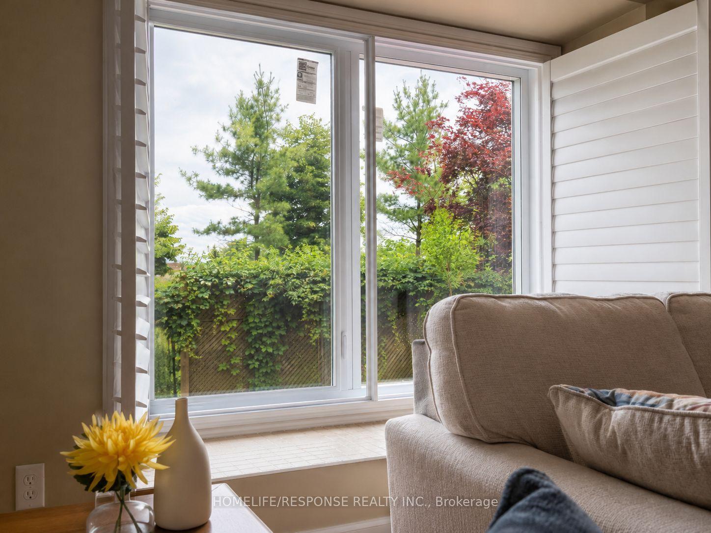 5156 Oakley Drive, Burlington — Detached for lease, photo 1