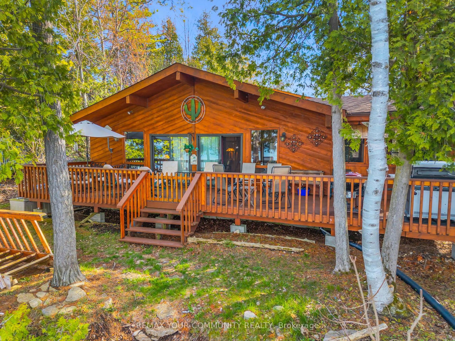 344 Loon Road E — photo 1