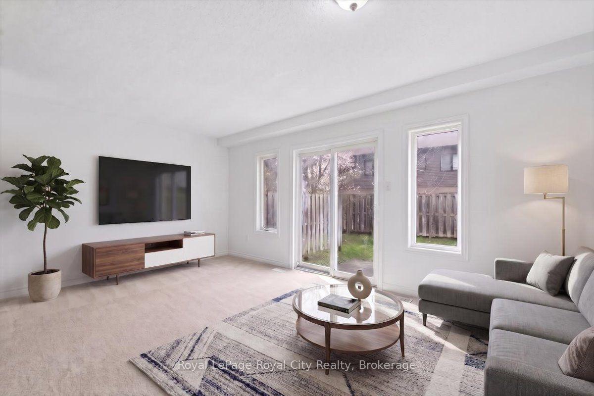 30 Vaughan Street 10 #10 — photo 1